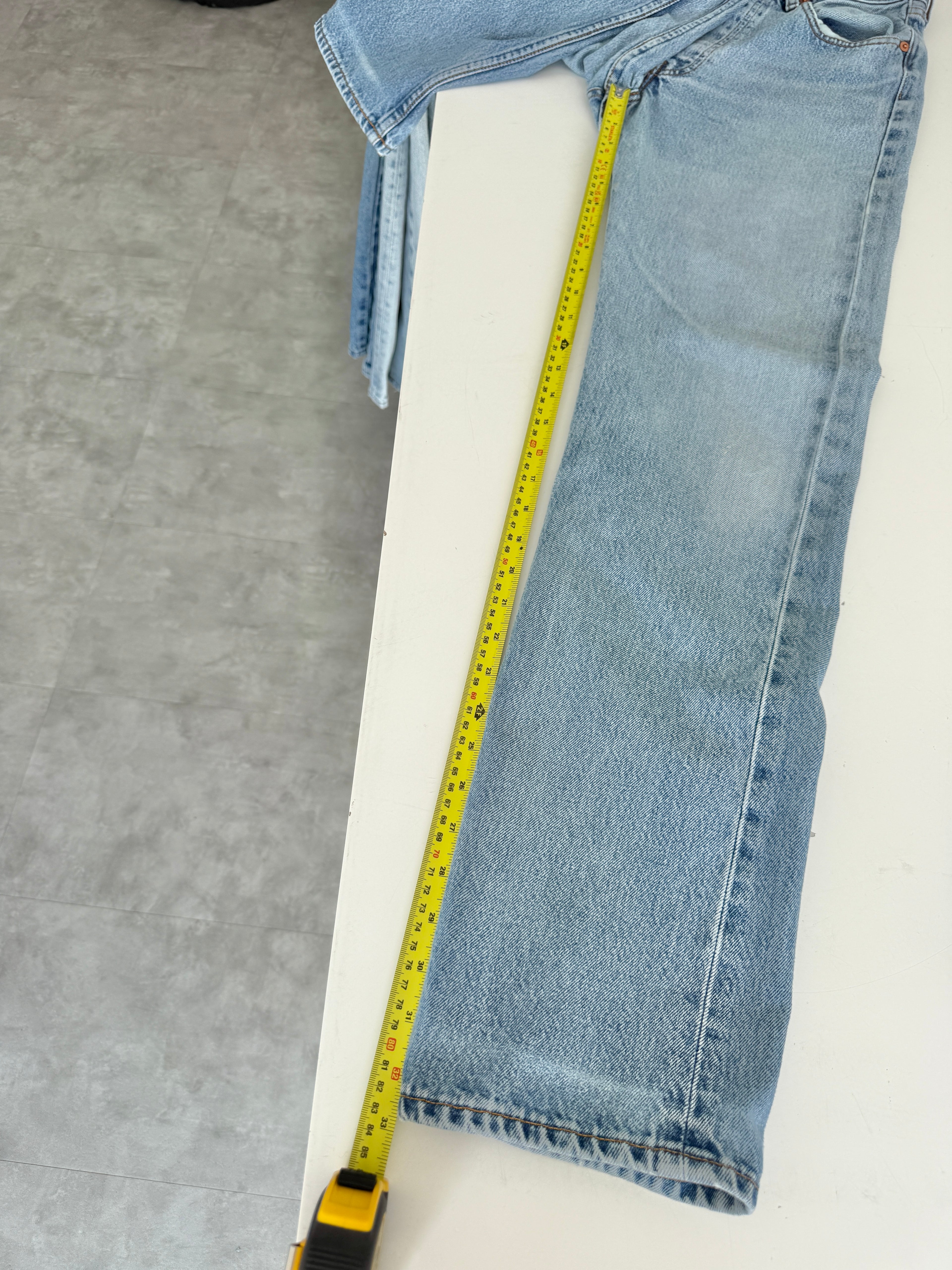 W28 L32 vintage Levis 501 27/28” measured light faded blue denim Levi’s 501s