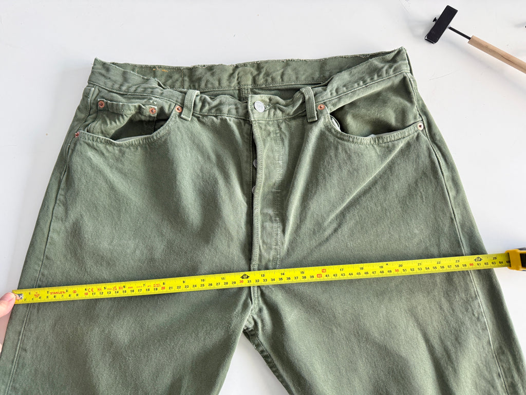 W35 L31 vintage Levis 501 34-35” measured dark green denim 90s USA 501s