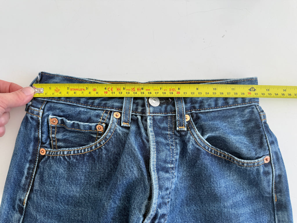 W24 L29 vintage Levis 501 23/24” measured waist dark indigo faded blue 501s