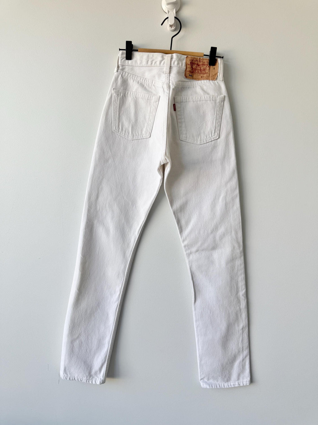 W23 L31 Levis 501 vintage 22-23” measured waist white made in USA 90s denim