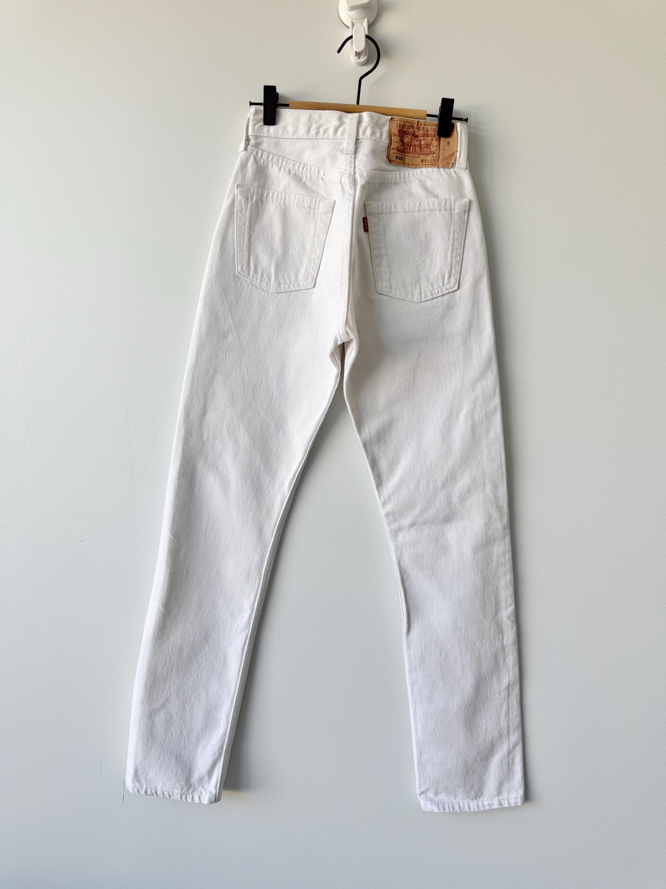 W23 L31 Levis 501 vintage 22-23” measured waist white made in USA 90s denim