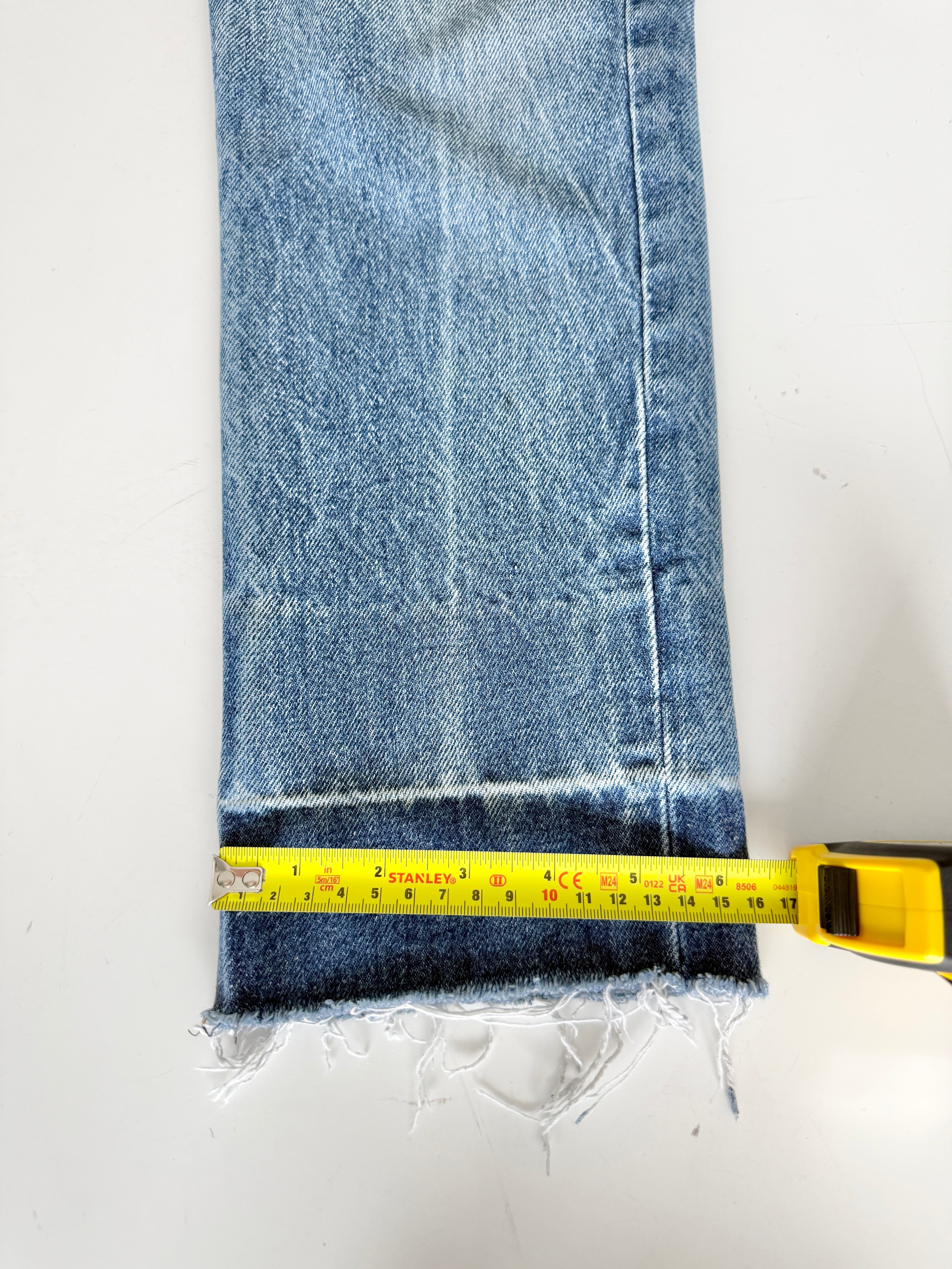W28 L26 vintage Levis 701 27/28” dark faded blue Levi’s 701s 80s