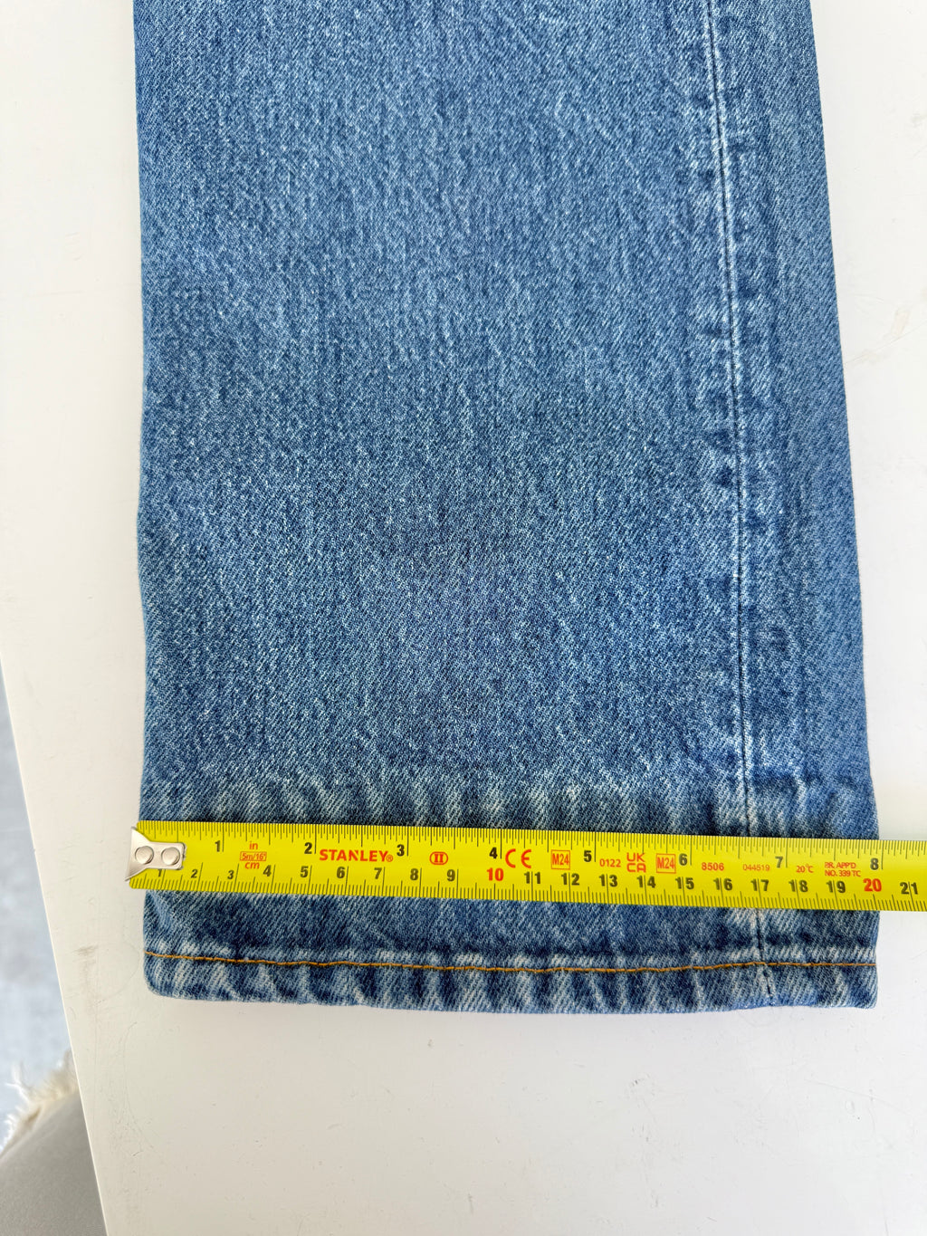 W28 L33 vintage Levis 501s 27/28” measured dark fade blue 501s 90s USA