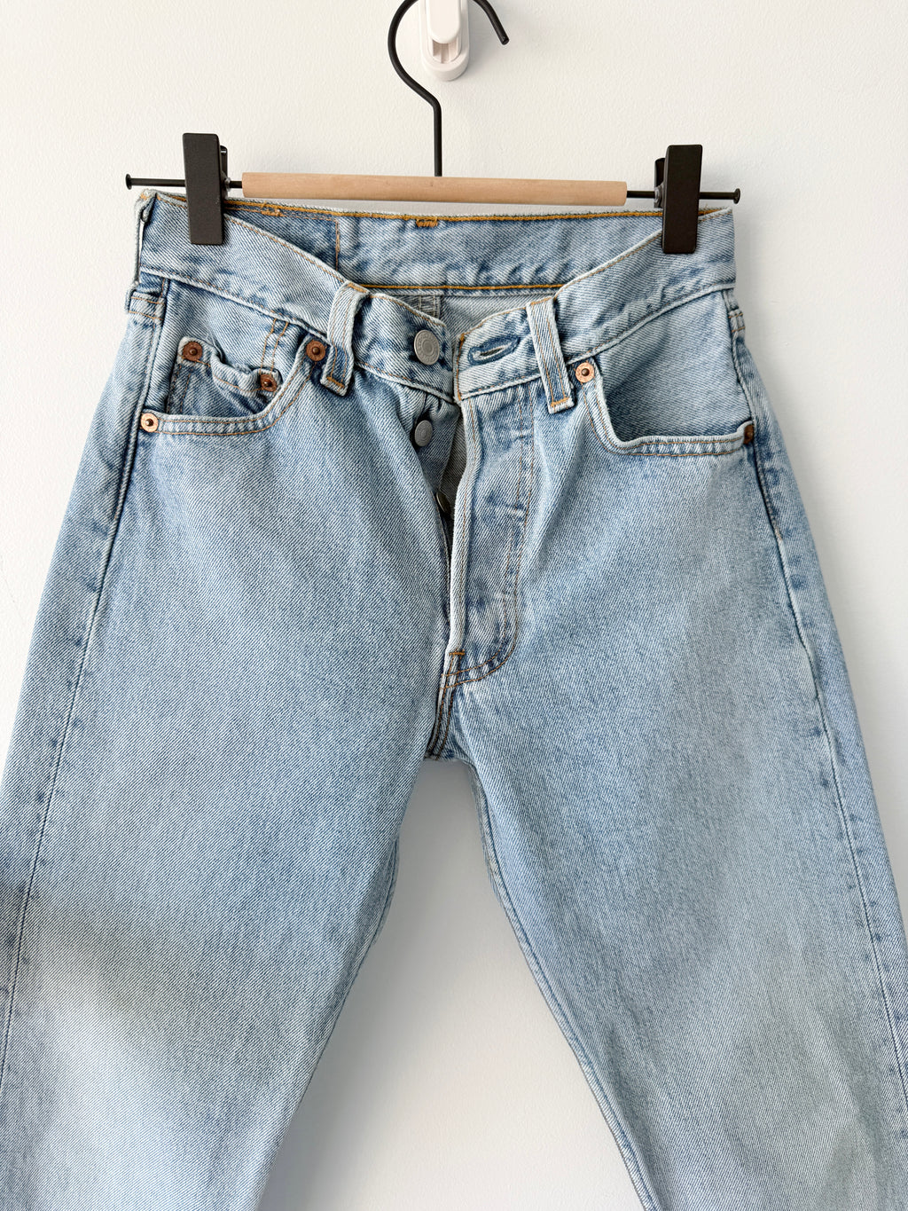 W23 L30 vintage Levis 501 22-23”measured light blue 90s USA 501s