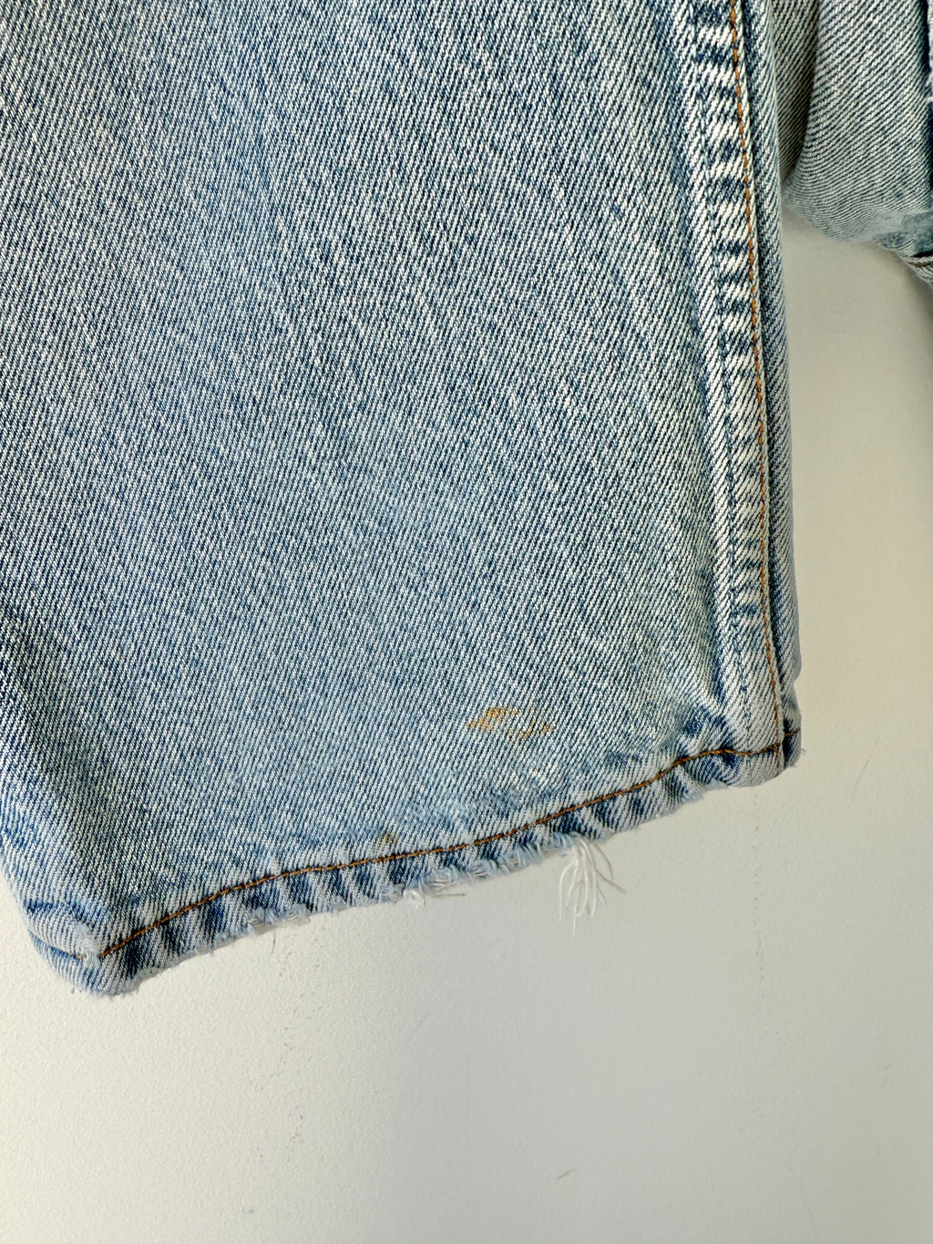 W29 L33 vintage Levis 501 29” measured light faded blue made in 90s