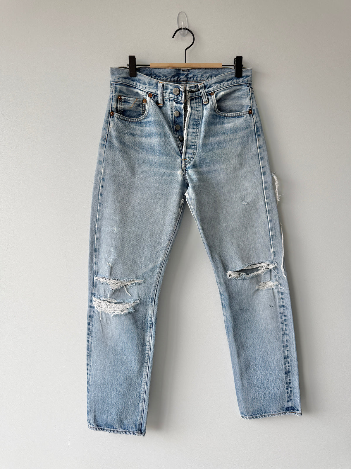 Selvedge W28 L30 vintage Levis 501s 26/28” measured whisker light blue fade 70s selvedge 501s USA