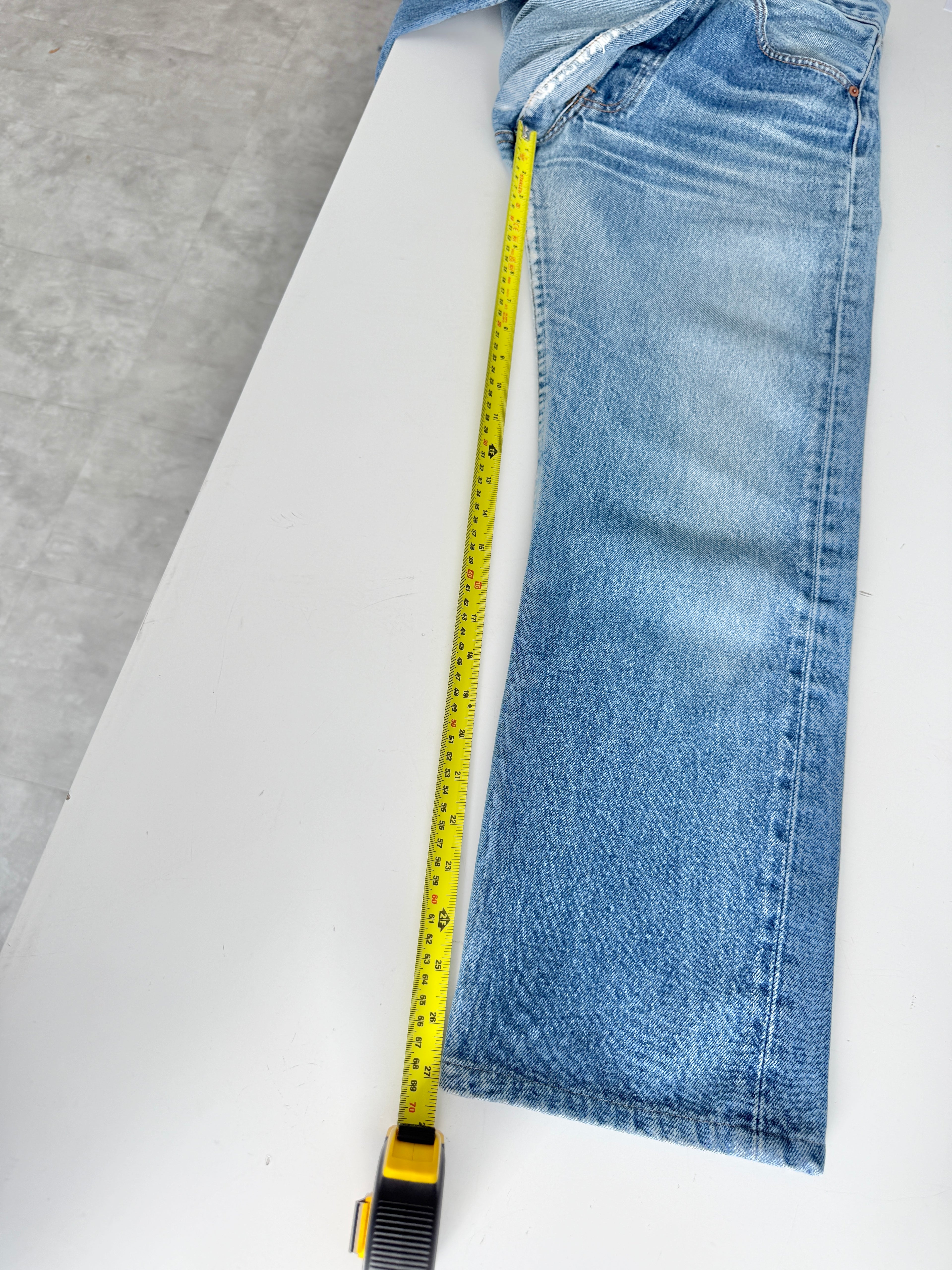 W29 L27 vintage Levis 501s 28/29” medium blue whiskers fade denim Levi’s 501s 90s USA