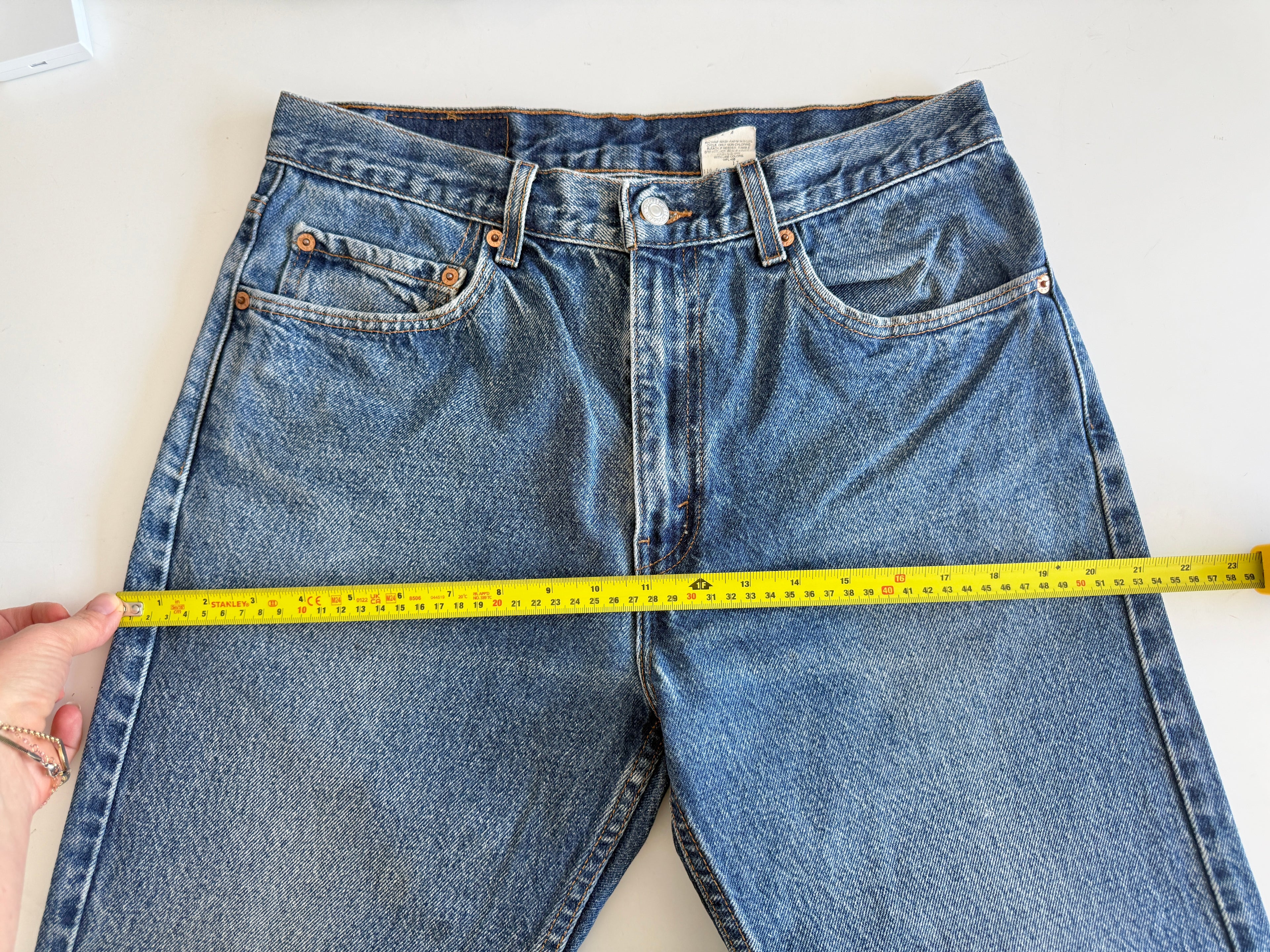 W31 L29 vintage Levis 505 30/31” measured waist dark blue 505s made in 90s  Wallet mark