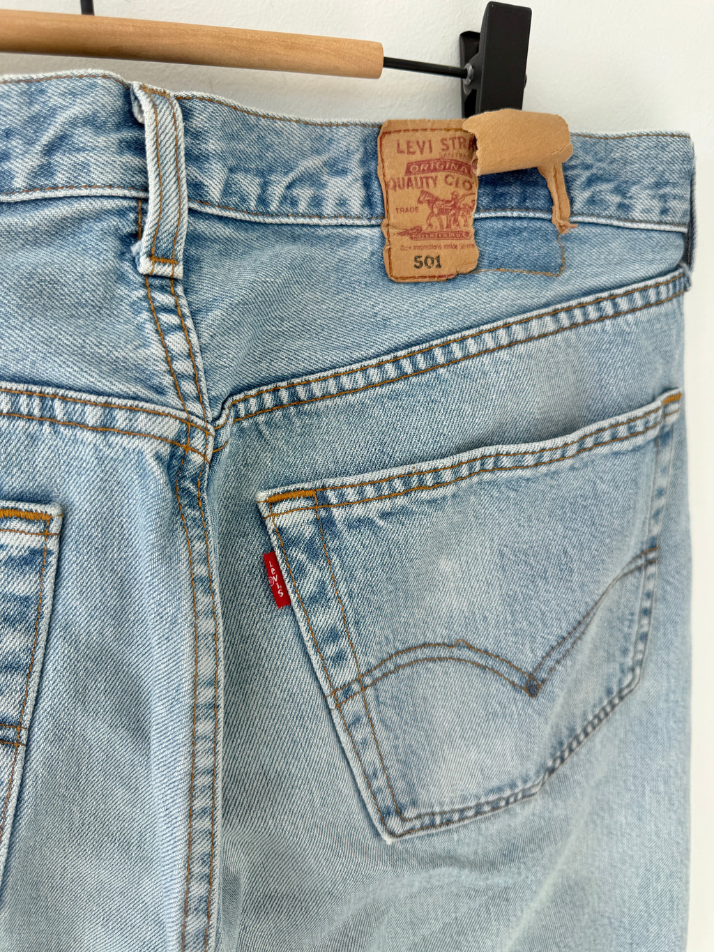 Soft W36 L34 vintage Levis 501 35/36” measured waist light faded 501s 90s denim