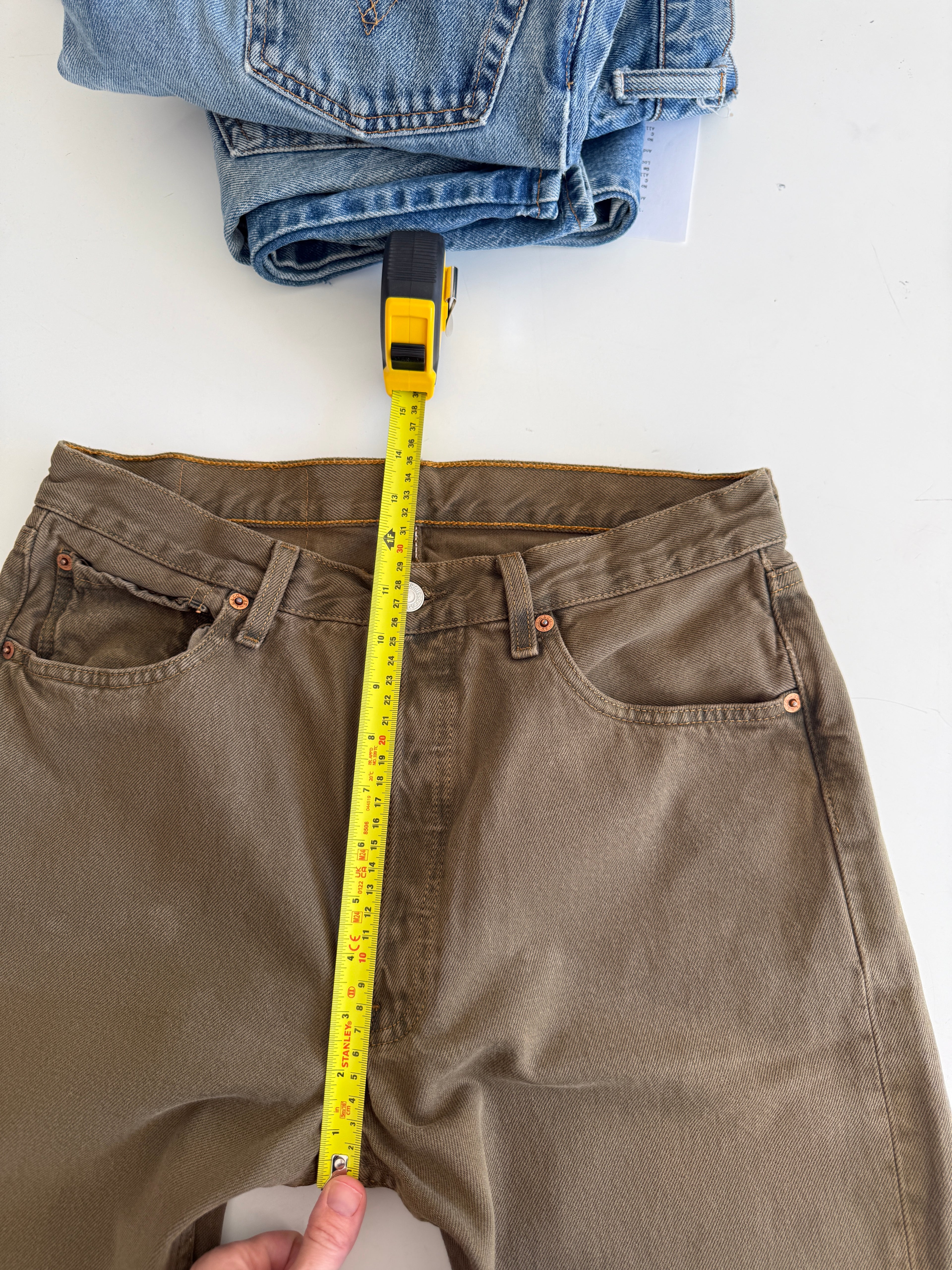 W30 L28 vintage Levis 501s 29/30” khaki/ brown Levi’s 501s 90s