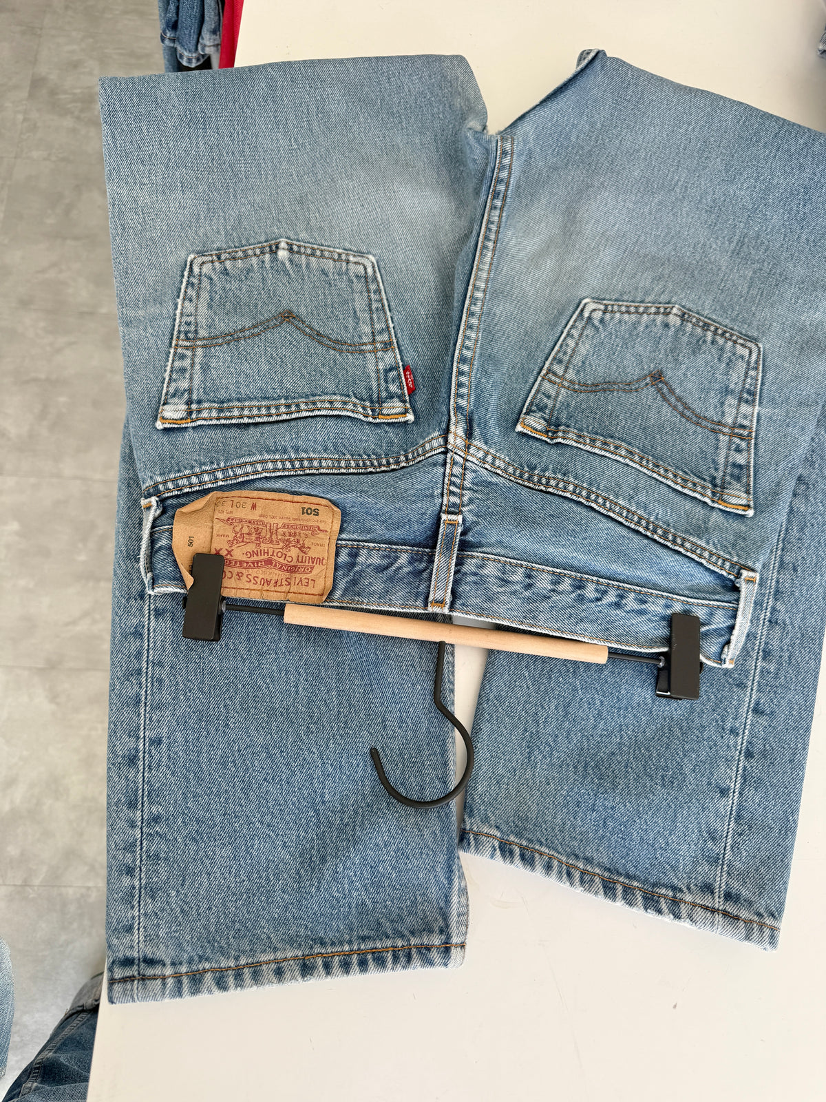 W28 L29 vintage Levis 501 27/28” measured whiskers medium blue Y2K 501s