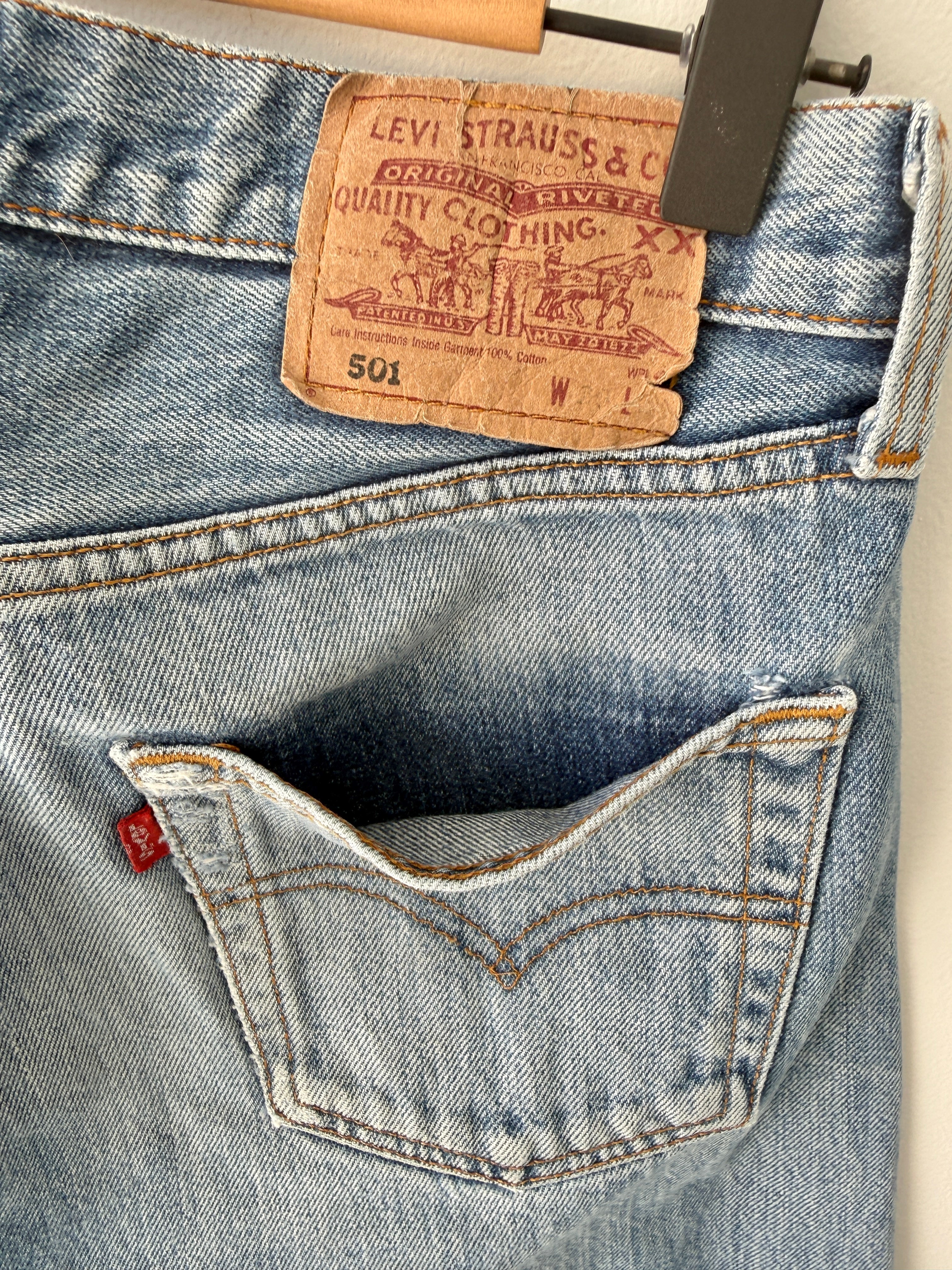 W28 L30 vintage Levis 501 27/28” measured waist dark faded blue 501s amazing fade 90s denim