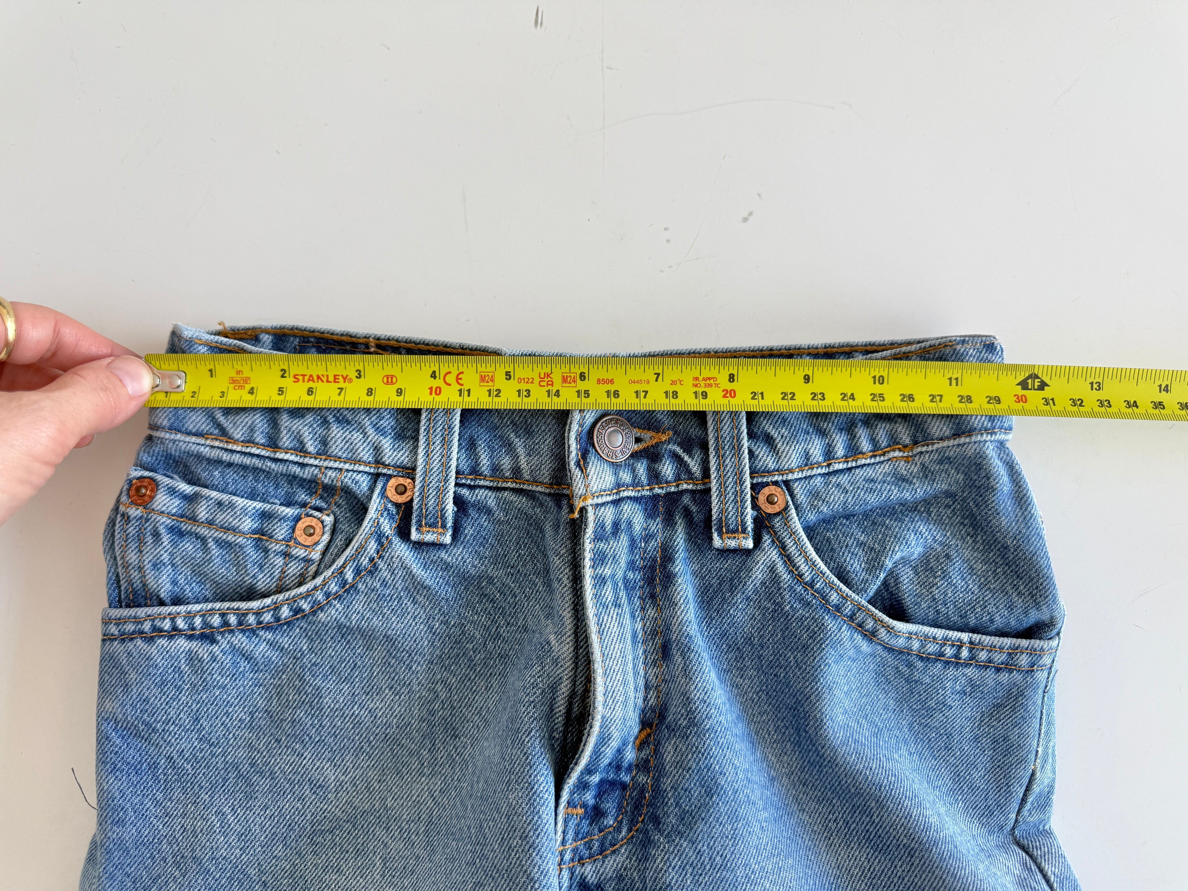 W21 L30 vintage Levis 517 21” measured waist medium blue Levi’s 517s USA 90s