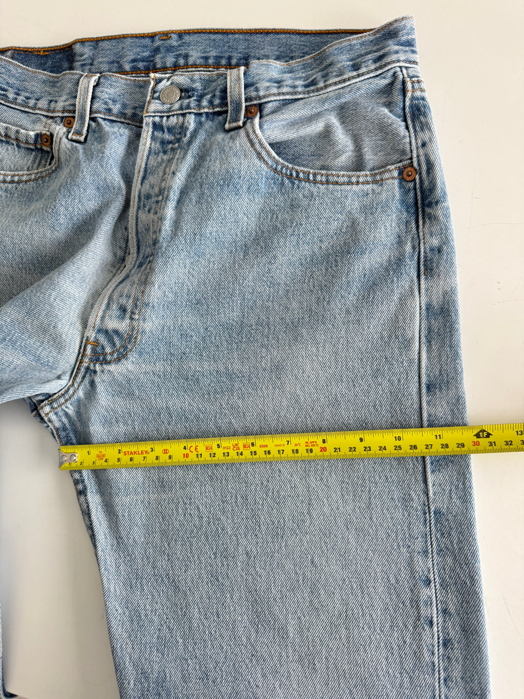 W31 L30 vintage Levis 501 30/31” measured waist medium faded blue 501s amazing fade 90s USA denim