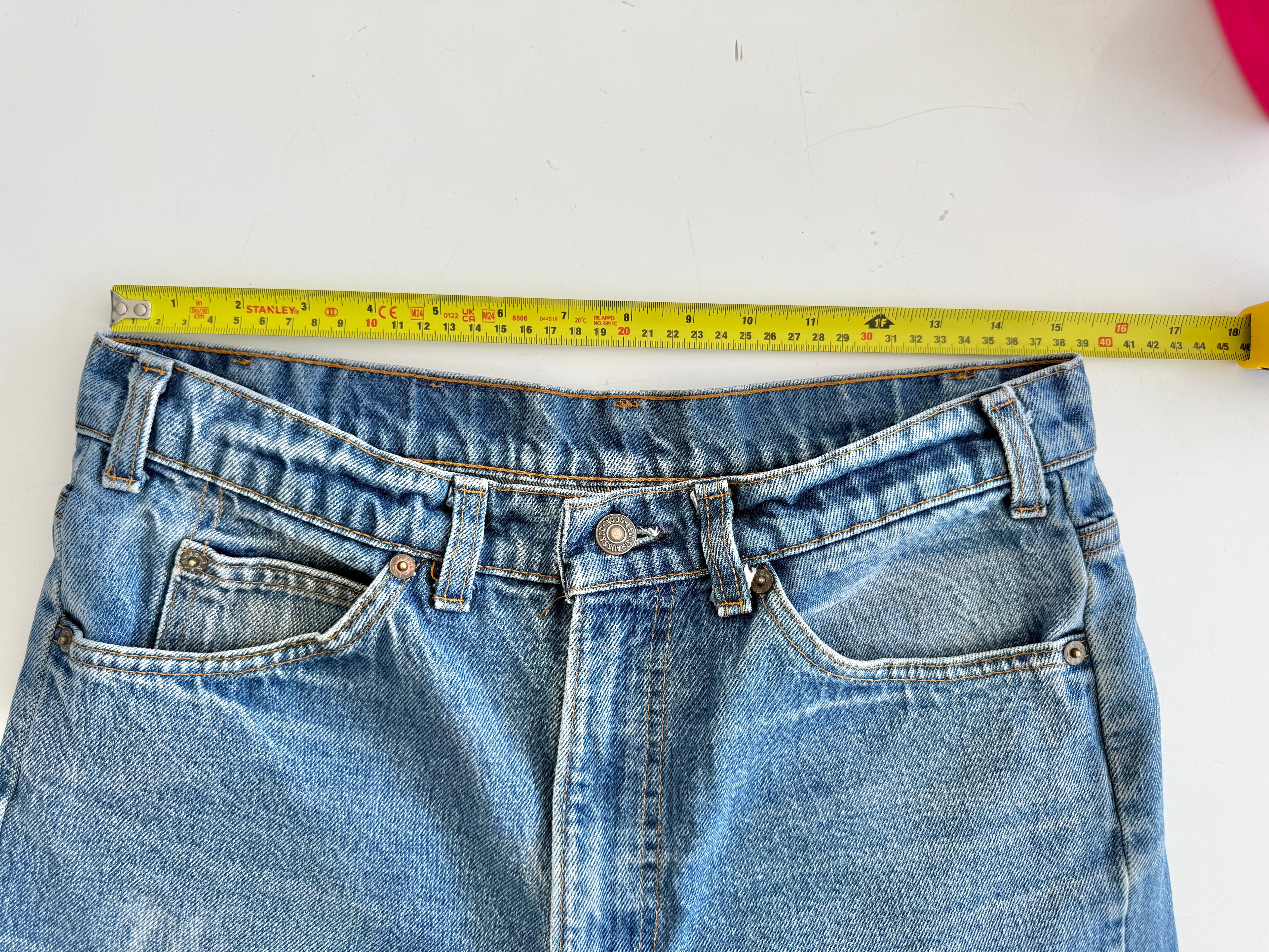 W30 L29 vintage Levis 517 30/31” measured waist medium blue faded  80s 517s shorts