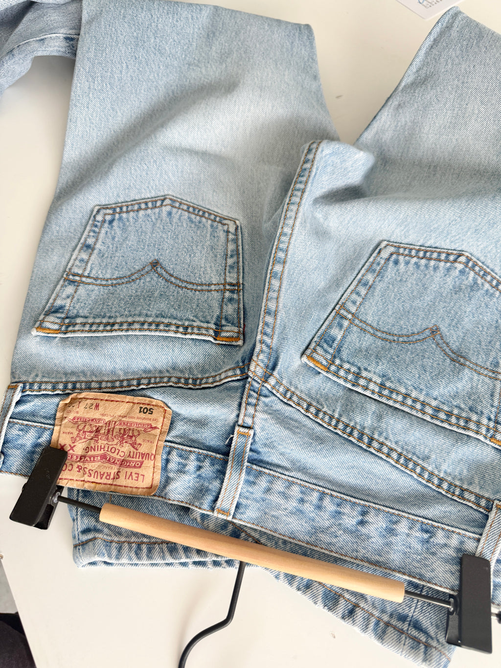 W25 L29 vintage Levis 501 24-25” light blue 90s Levi’s 501s