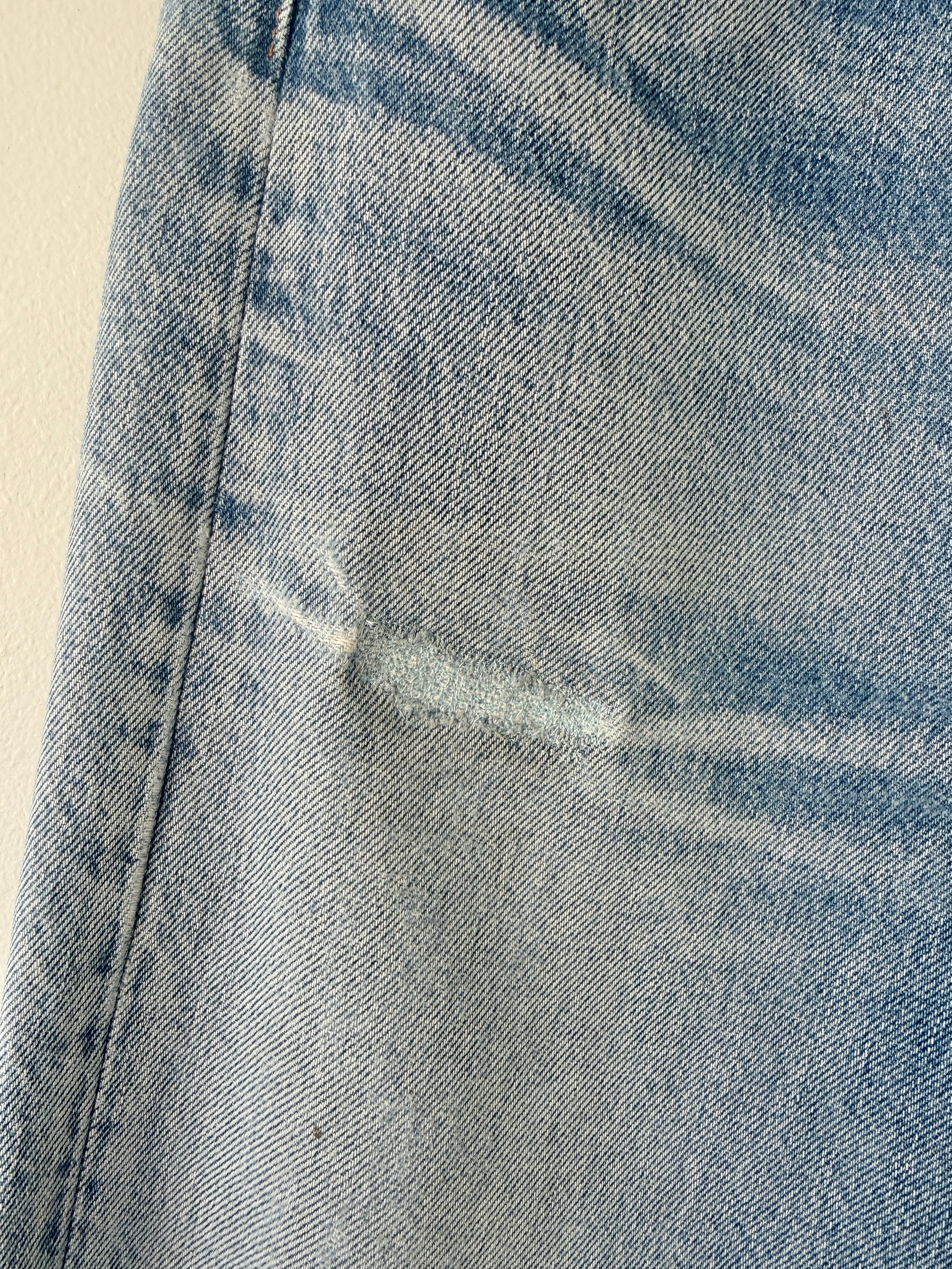 W30 L31 vintage Levis 501 29-30” measured dark whiskers faded blue 90s USA Levi’s 501s