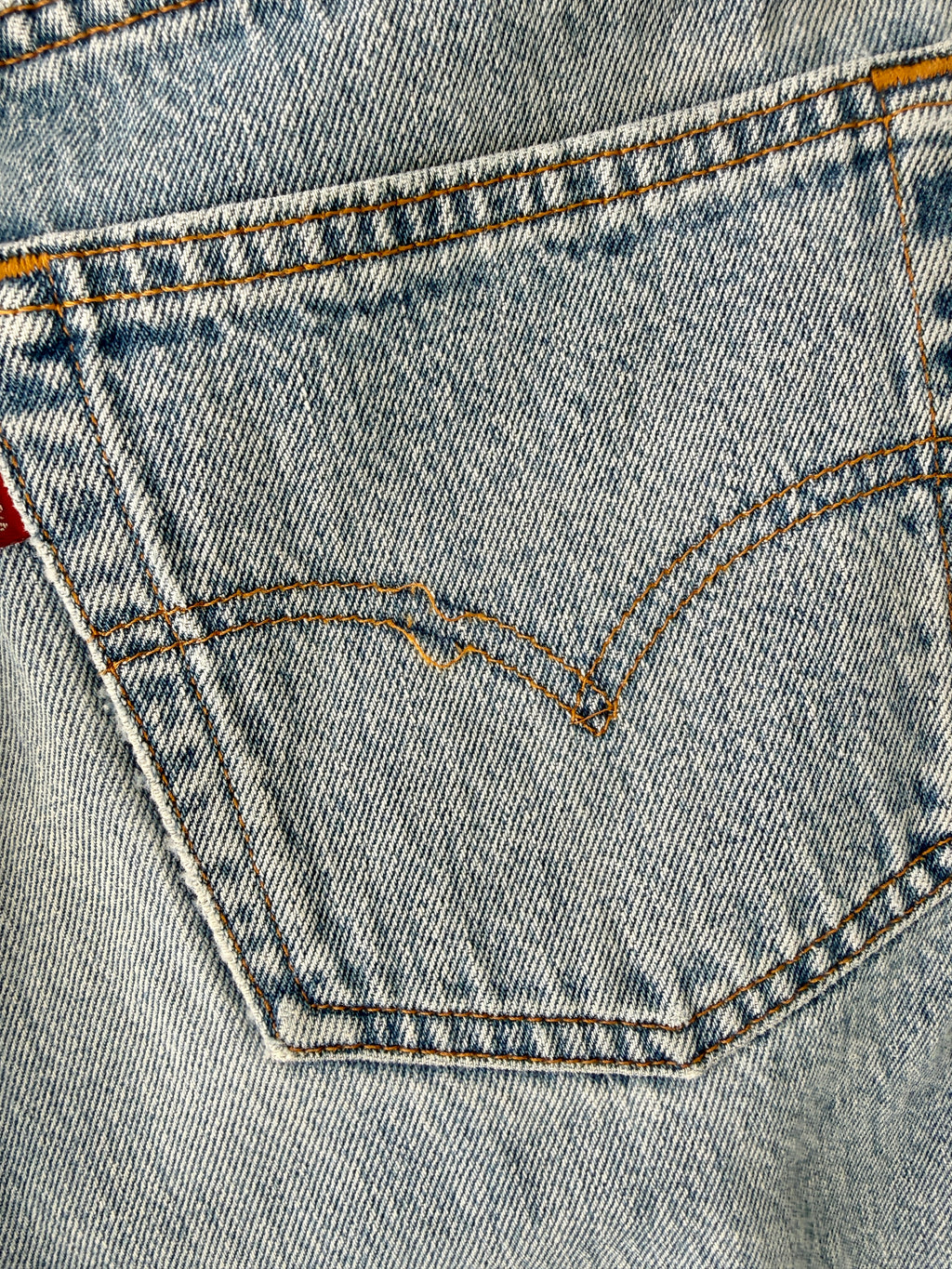W31 L30 vintage Levis 501 30/31” measured waist medium faded blue 501s amazing fade 90s USA denim