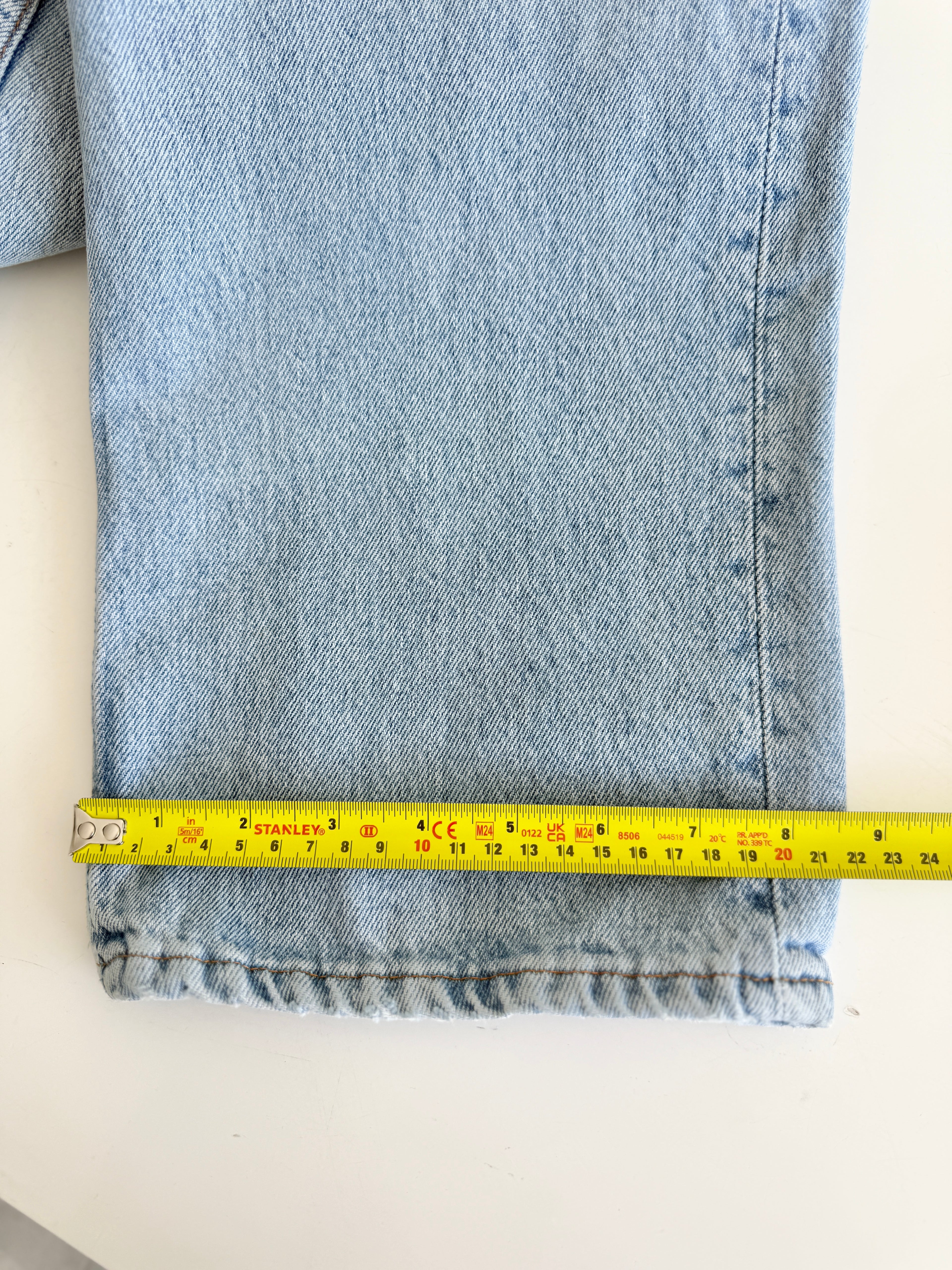 W36 L33 vintage Levis 501 35-36”” measured light blue 90s USA 501s