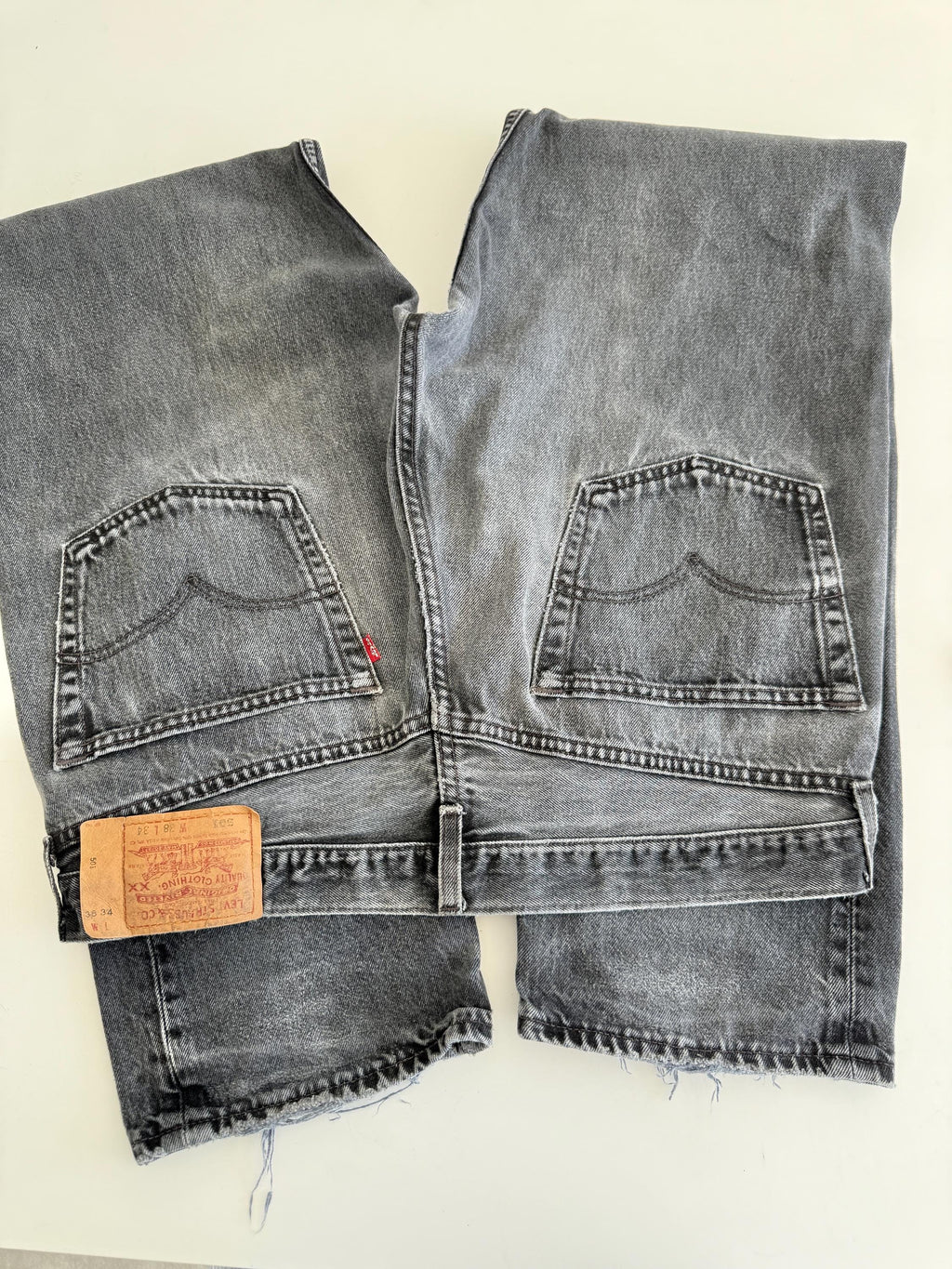 W37 L33 Levis 501 vintage 36-37” measured waist light faded black made in USA 90s