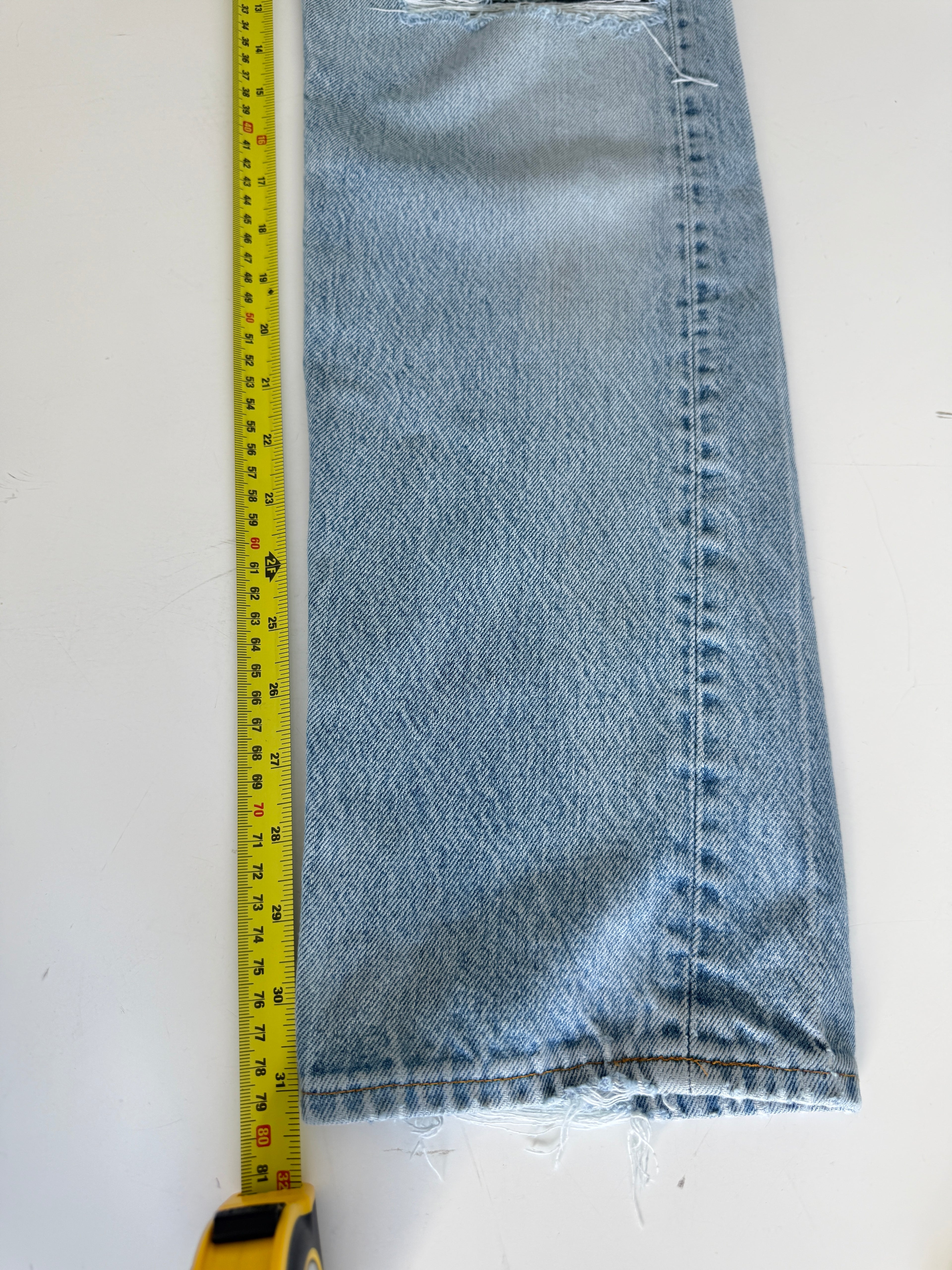 W26 L31 vintage Levis 501 25-26” measured light faded blue 70s/80’s levi’s 501s made in USA