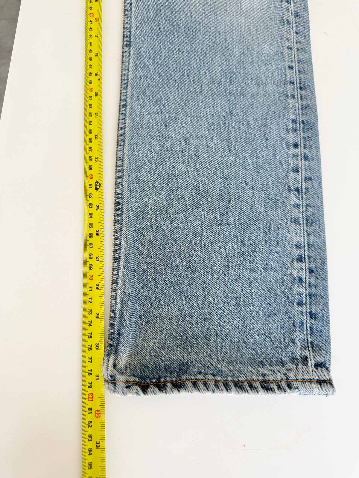 W31 L31 vintage Levis 501 medium light blue 30/31” measured waist 501s 90s USA