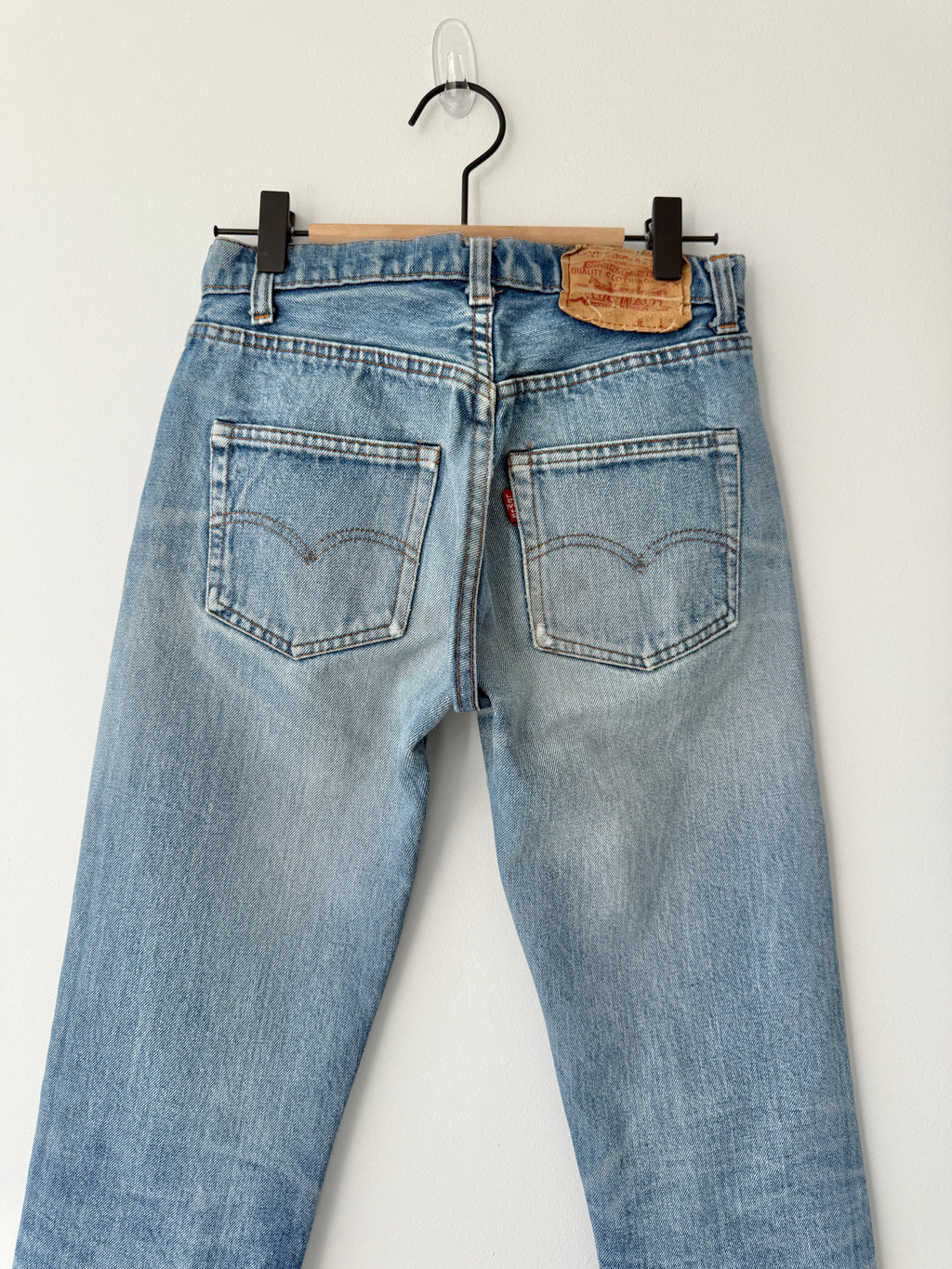 Re done - W25 L31 vintage Levis 501 24/25” measured whiskers medium blue 80s 501s