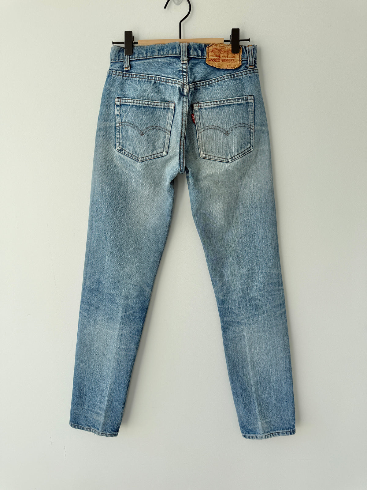 Re done - W25 L31 vintage Levis 501 24/25” measured whiskers medium blue 80s 501s