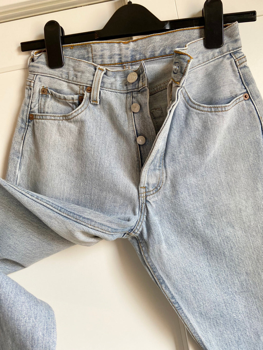 Vintage levis 501 25” made in Hungary