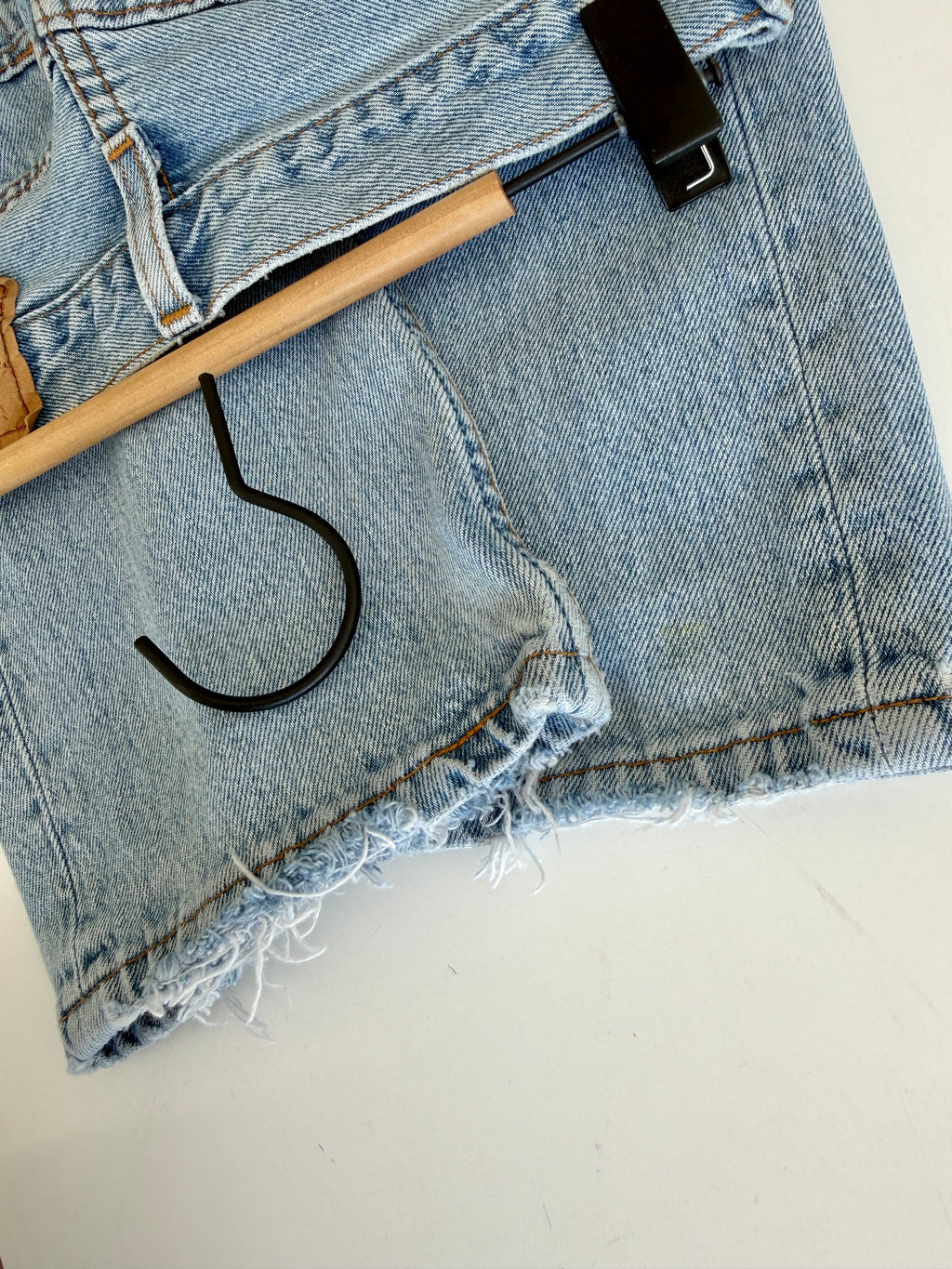 W27 L31 vintage Levis 501 26/27” measured waist light blue faded  90s 501s