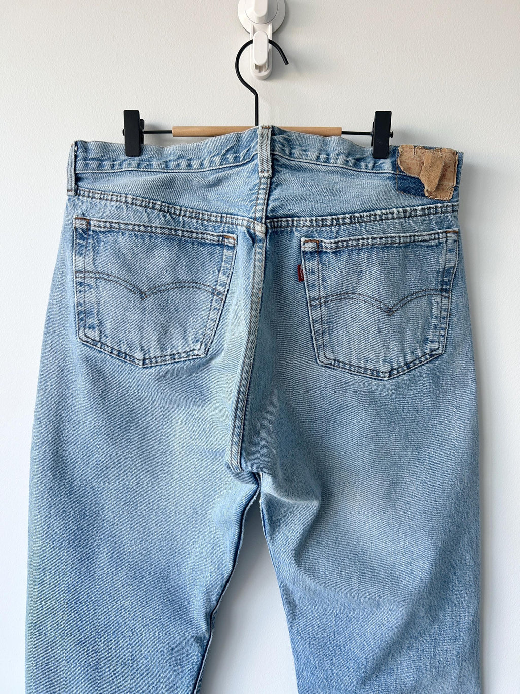 Levis 501 vintage w36 L29 Levi’s 80s faded straight leg jeans made in USA 501 vintage 501 35”/36” waist decuk