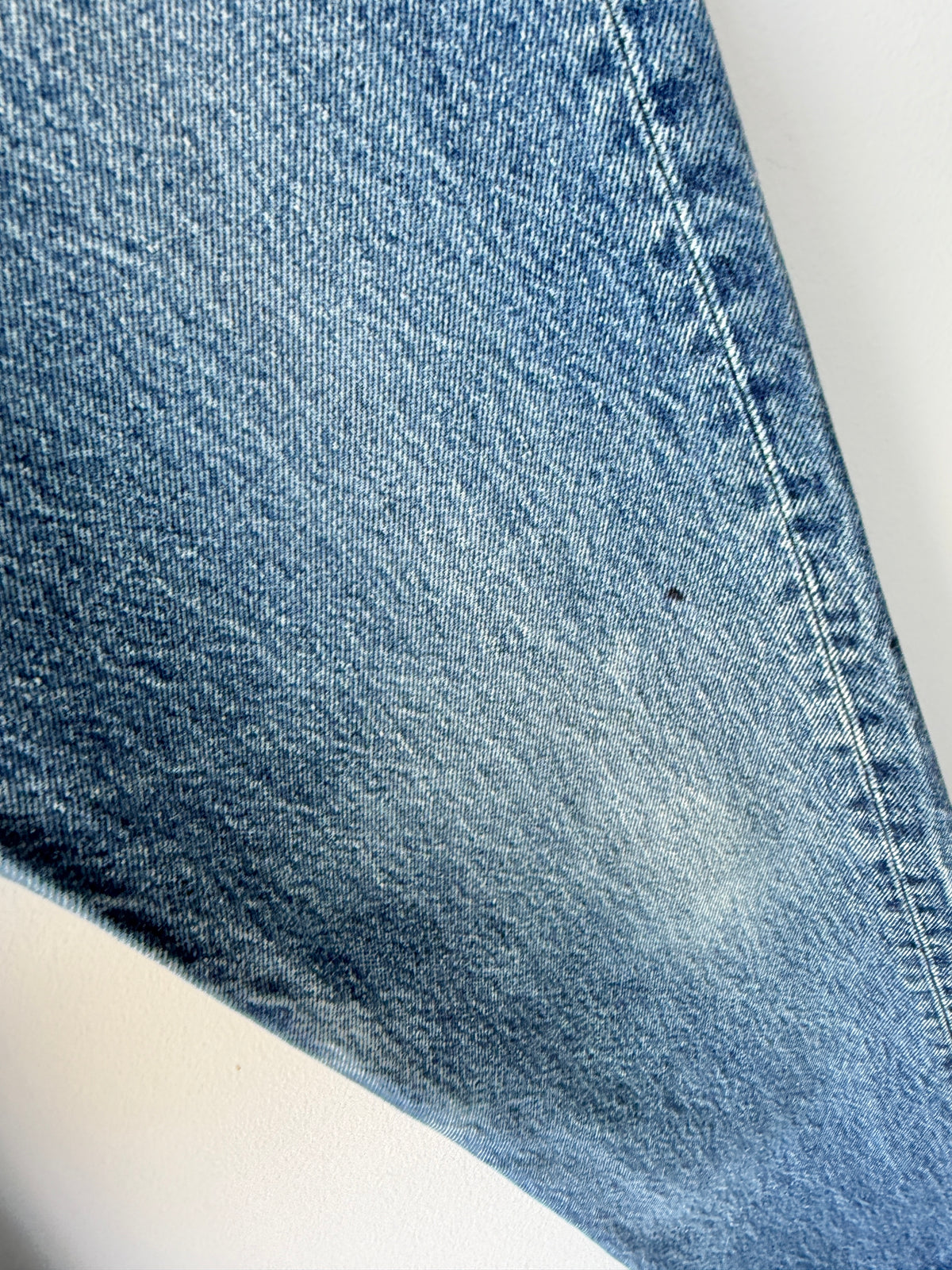 W26 L29 vintage Levis 501 dark faded blue 25/26” measured waist 501s 80s USA