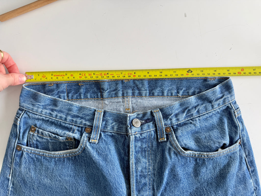 W31 L29 vintage Levis 501 29/31” measured raw blue denim faded blue 80’s levi’s 501s