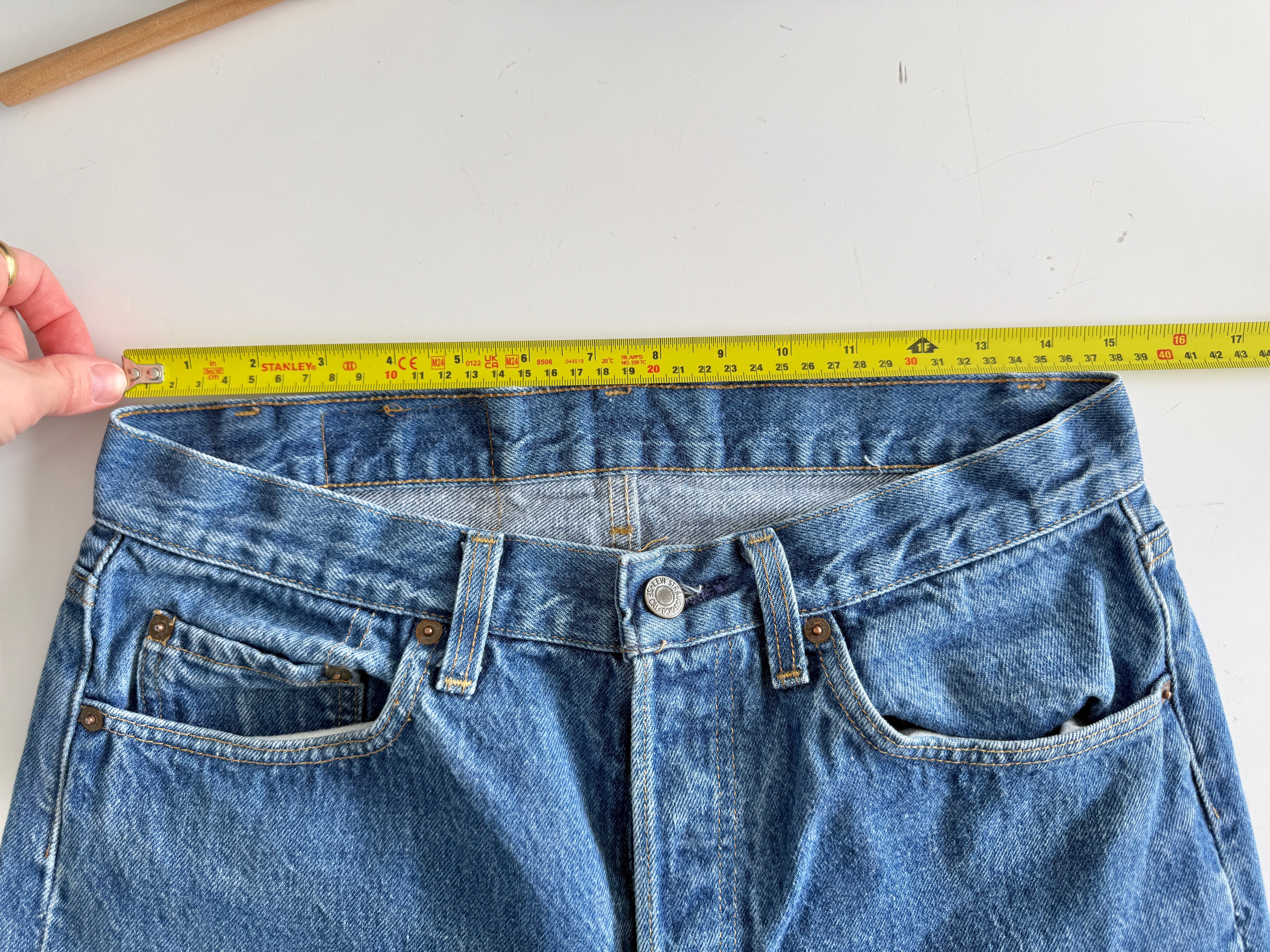 W31 L29 vintage Levis 501 29/31” measured raw blue denim faded blue 80’s levi’s 501s