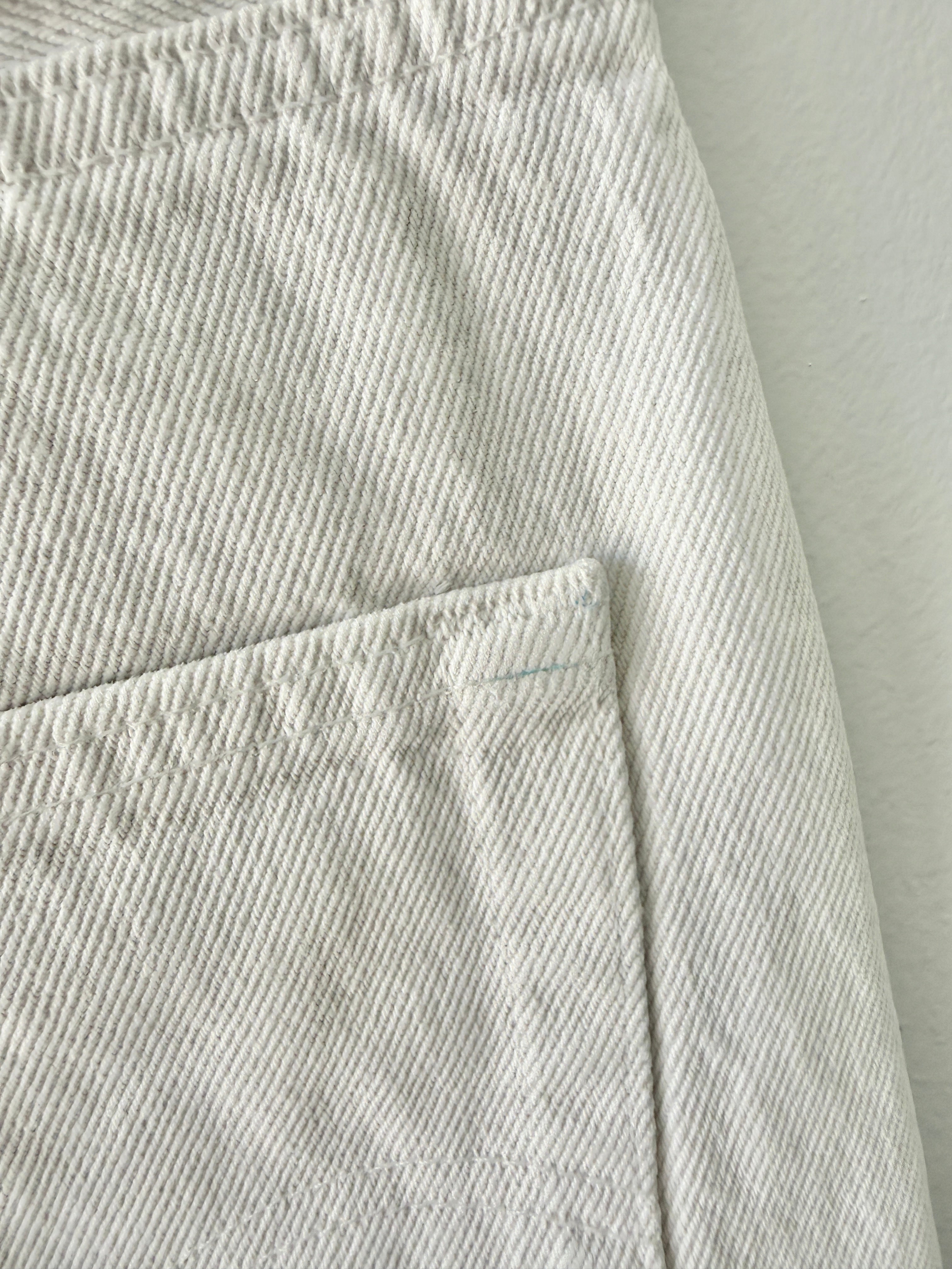 W28 L30 white vintage Levis 501 27/28” measured waist white 90s/80s 501s