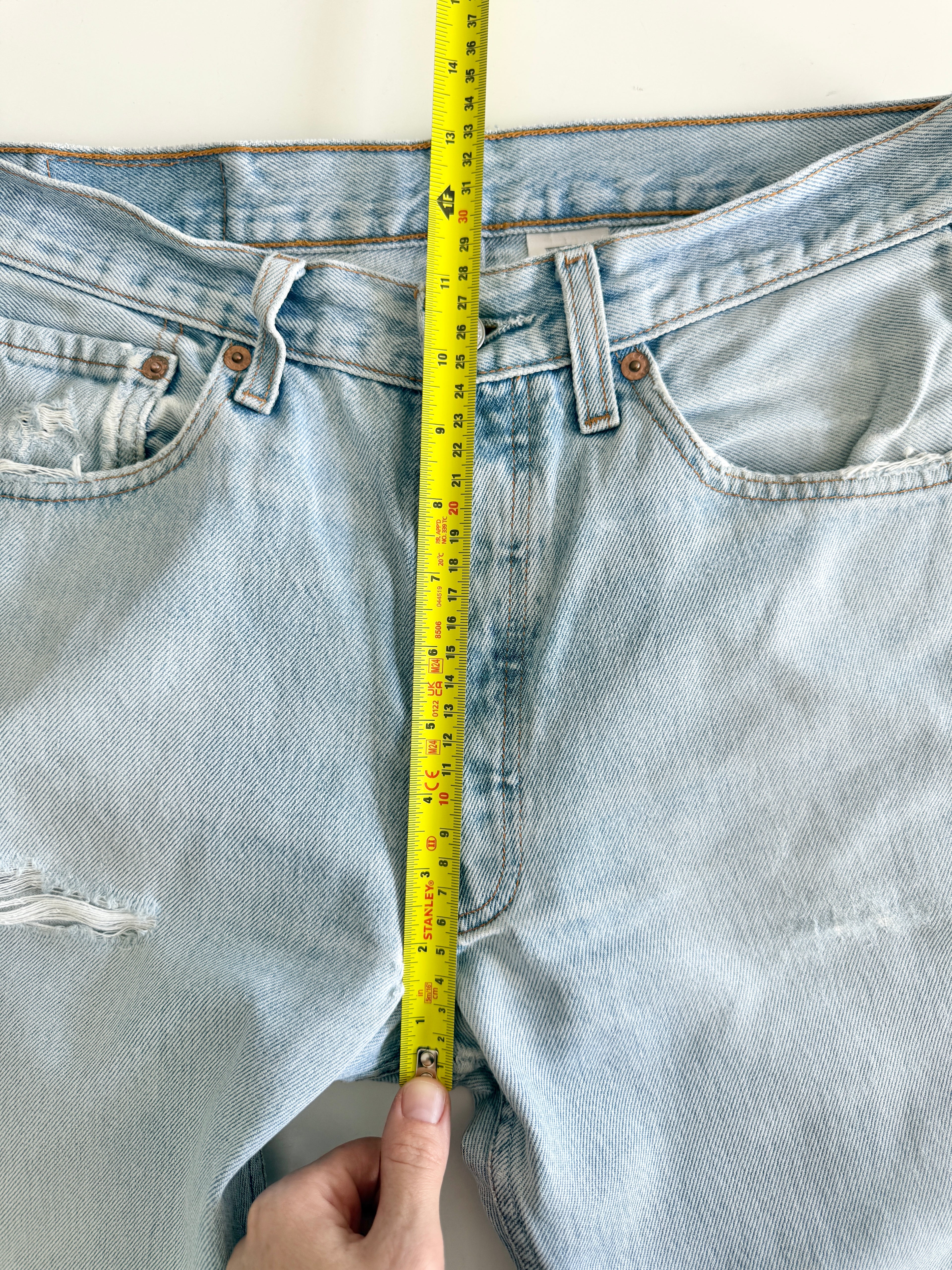 W30 L31 vintage Levis 501 29/30” light blue Levi’s 501s destroyed but beautiful denim
