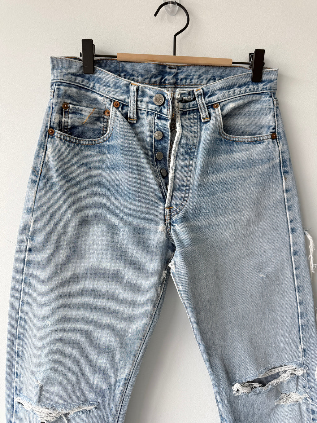 Selvedge W28 L30 vintage Levis 501s 26/28” measured whisker light blue fade 70s selvedge 501s USA