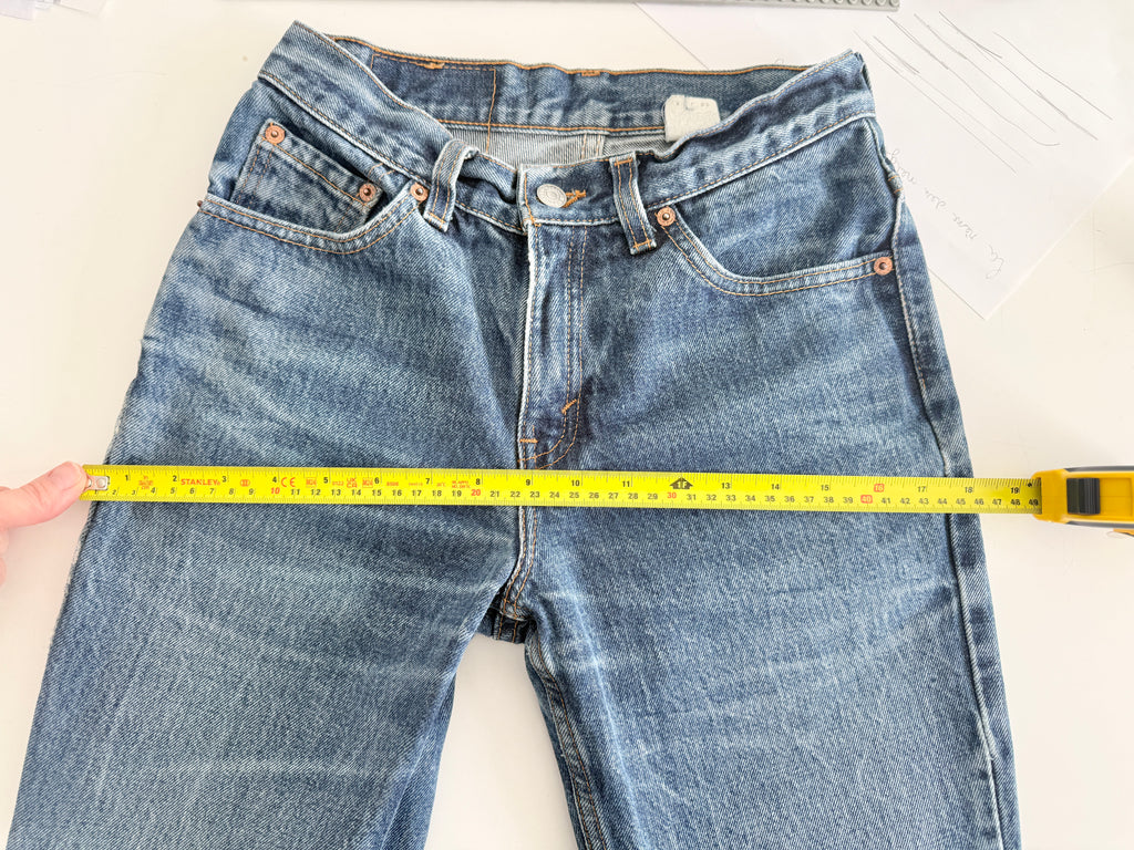 W25 L29 vintage Levis 517 24-25”” measured dark faded blue 90s USA 517s