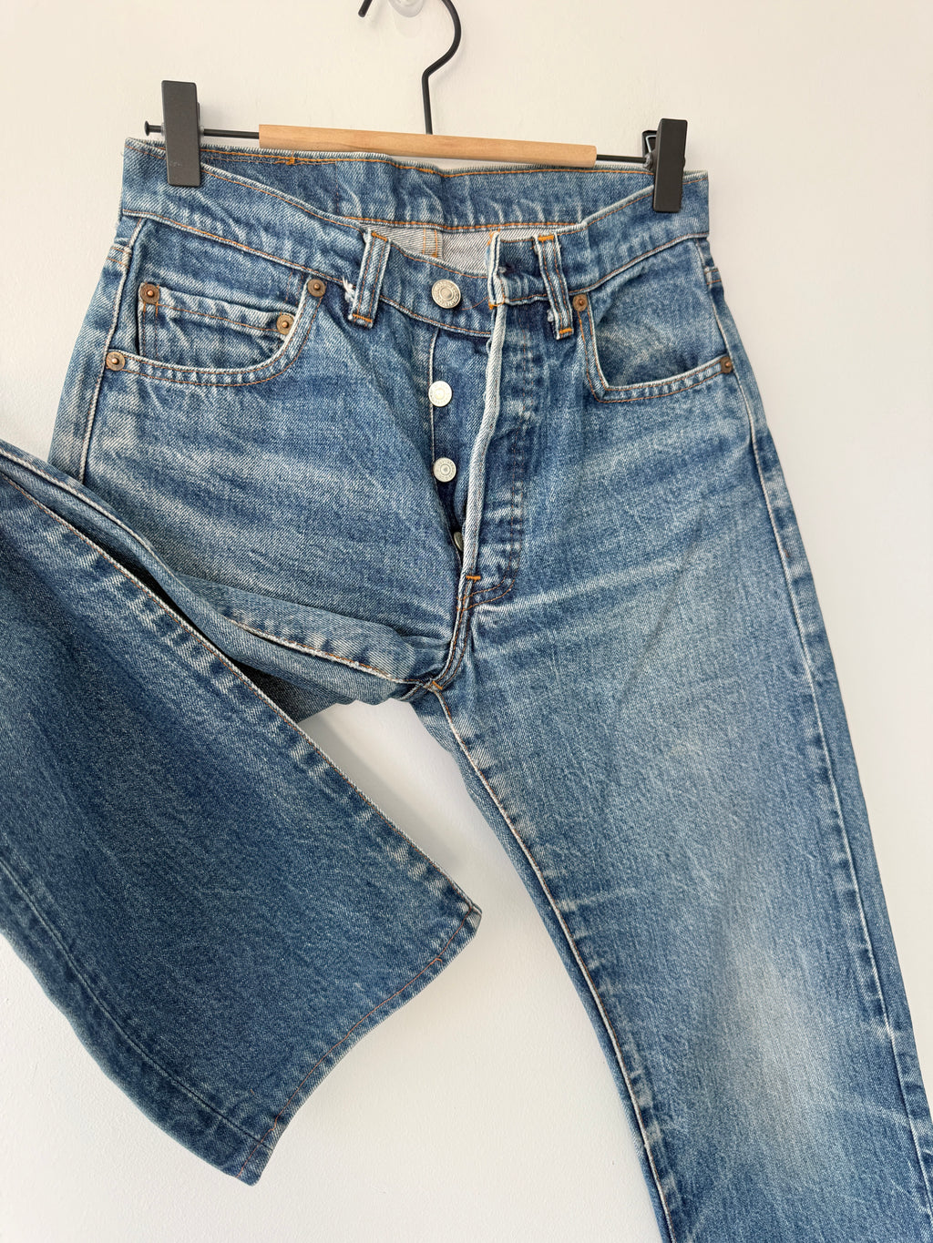 W26 L28 vintage Levis 501 dark blue 25/26” measured waist 501s 80s