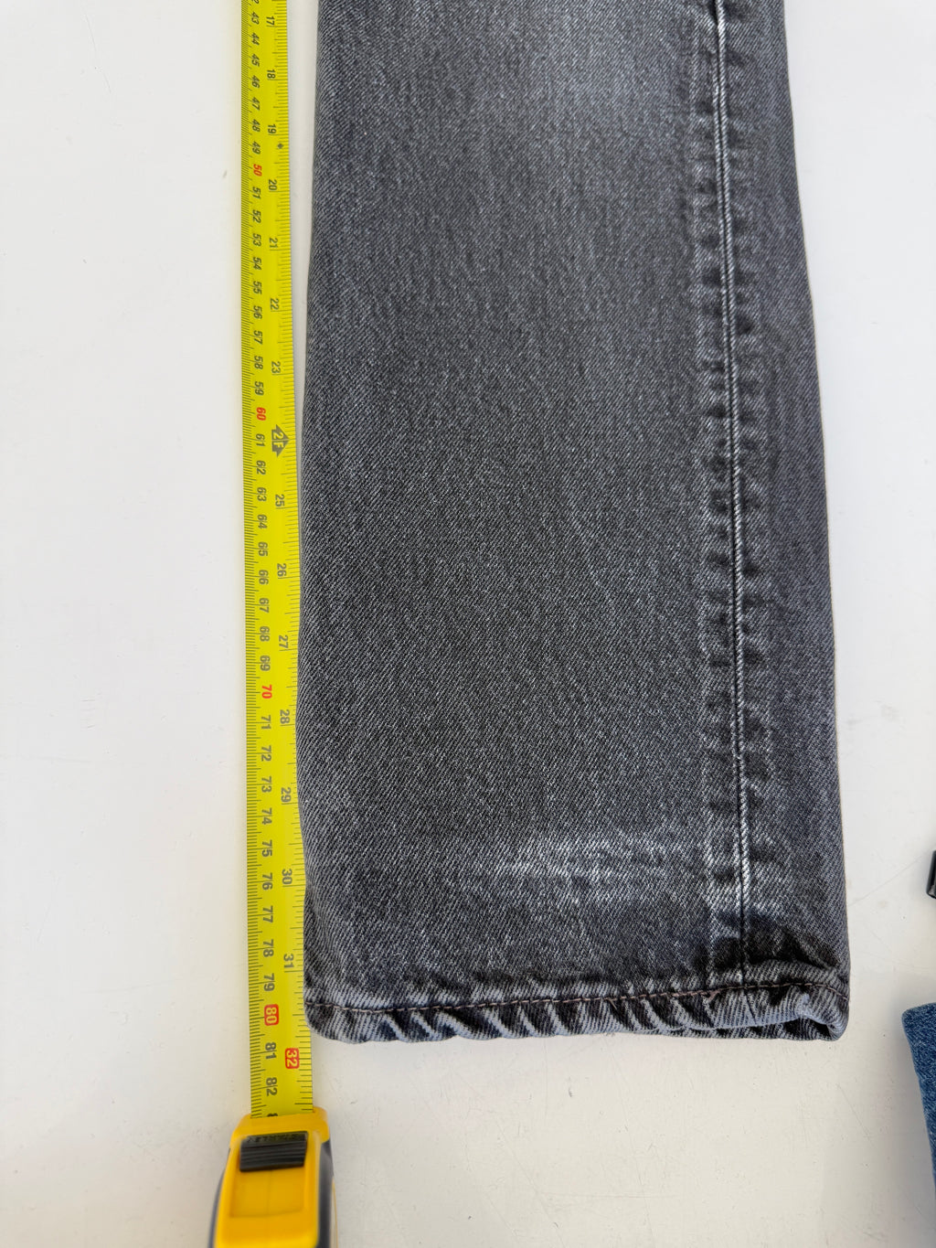 W27 L31 vintage Levis 501s 26/27” measured black faded 501s 90s USA