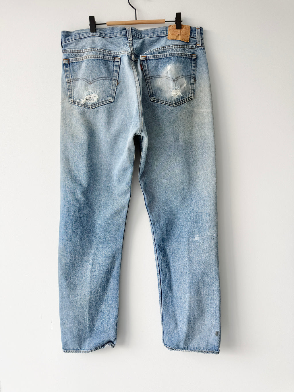 W38 L32 vintage Levis 501s 37/38” measured medium light medium fade denim Levi’s 501s 80s USA