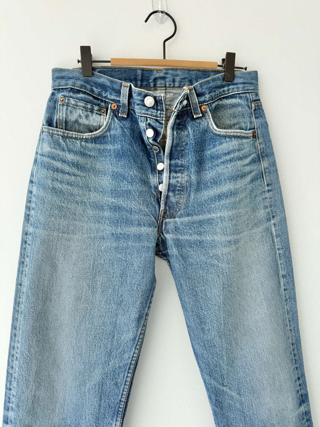 Soft W29 L30 vintage Levis 501s 28/29” measured dark fade whiskers blue denim Levi’s 501s 80s USA
