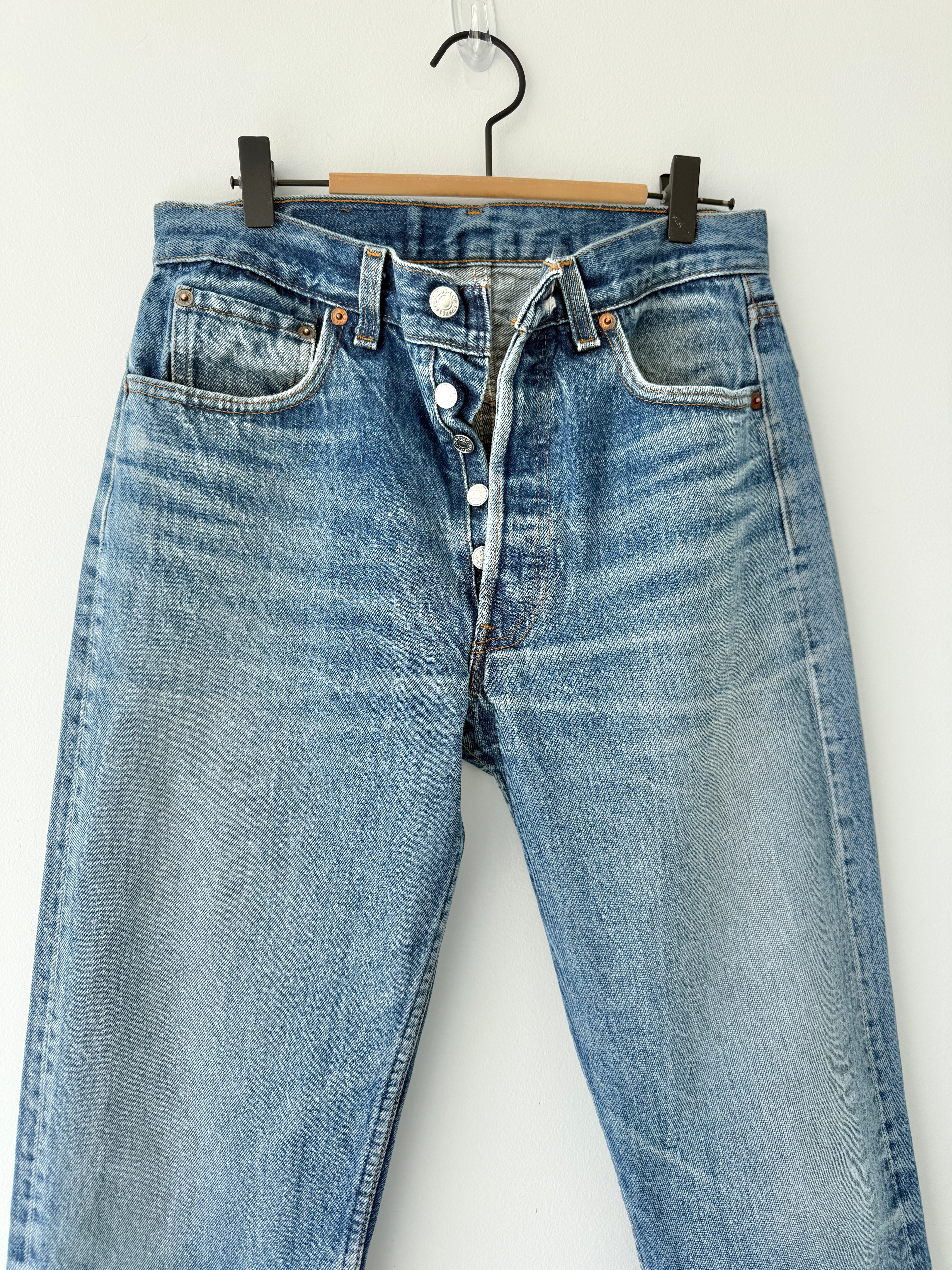 Soft W29 L30 vintage Levis 501s 28/29” measured dark fade whiskers blue denim Levi’s 501s 80s USA