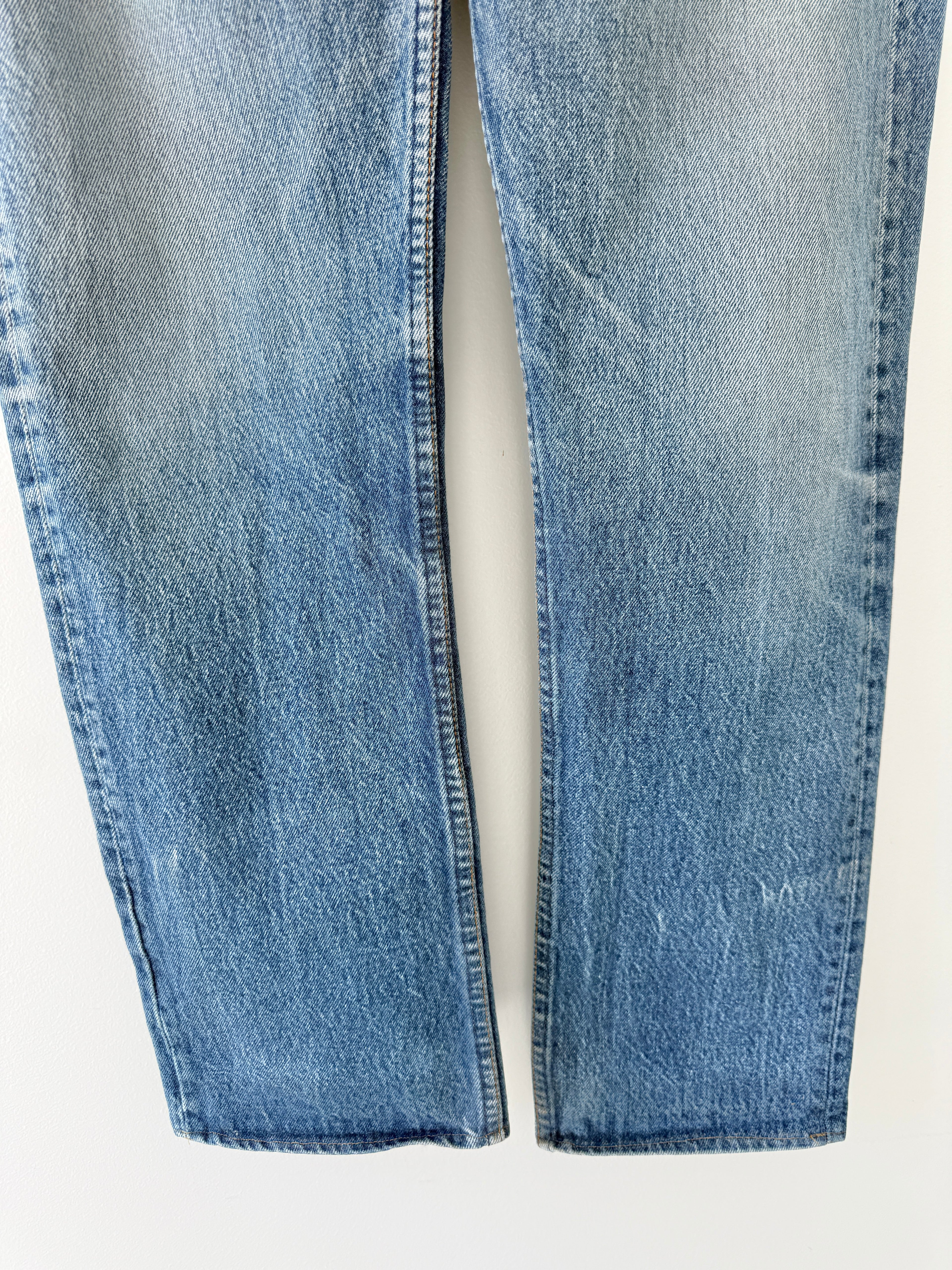 Soft W29 L30 vintage Levis 501s 28/29” measured dark fade whiskers blue denim Levi’s 501s 80s USA