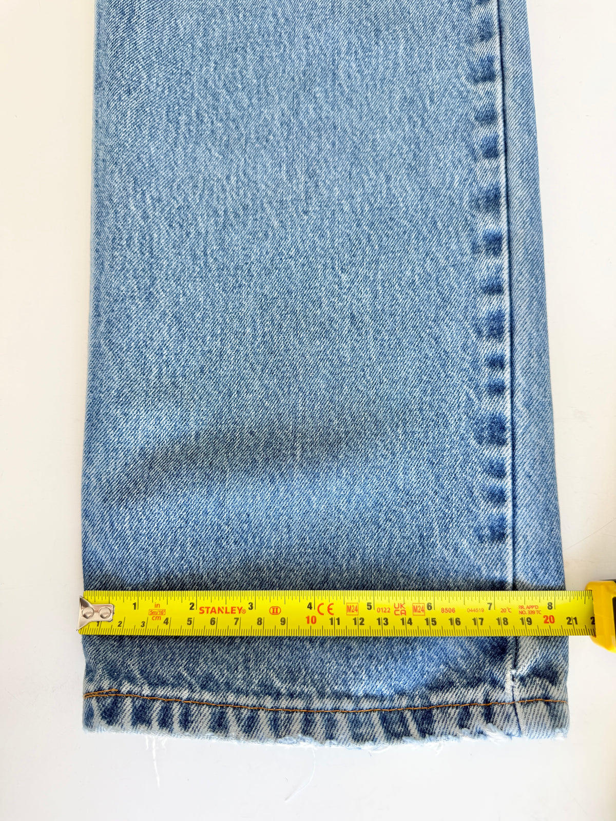 W36 L31 vintage Levis 505 medium blue 35/37” measured waist 501s 90s USA