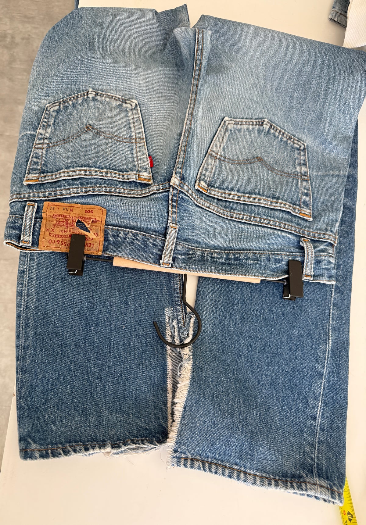 W32 L31 vintage Levis 501 dark blue faded  31/32” measured waist 501s USA