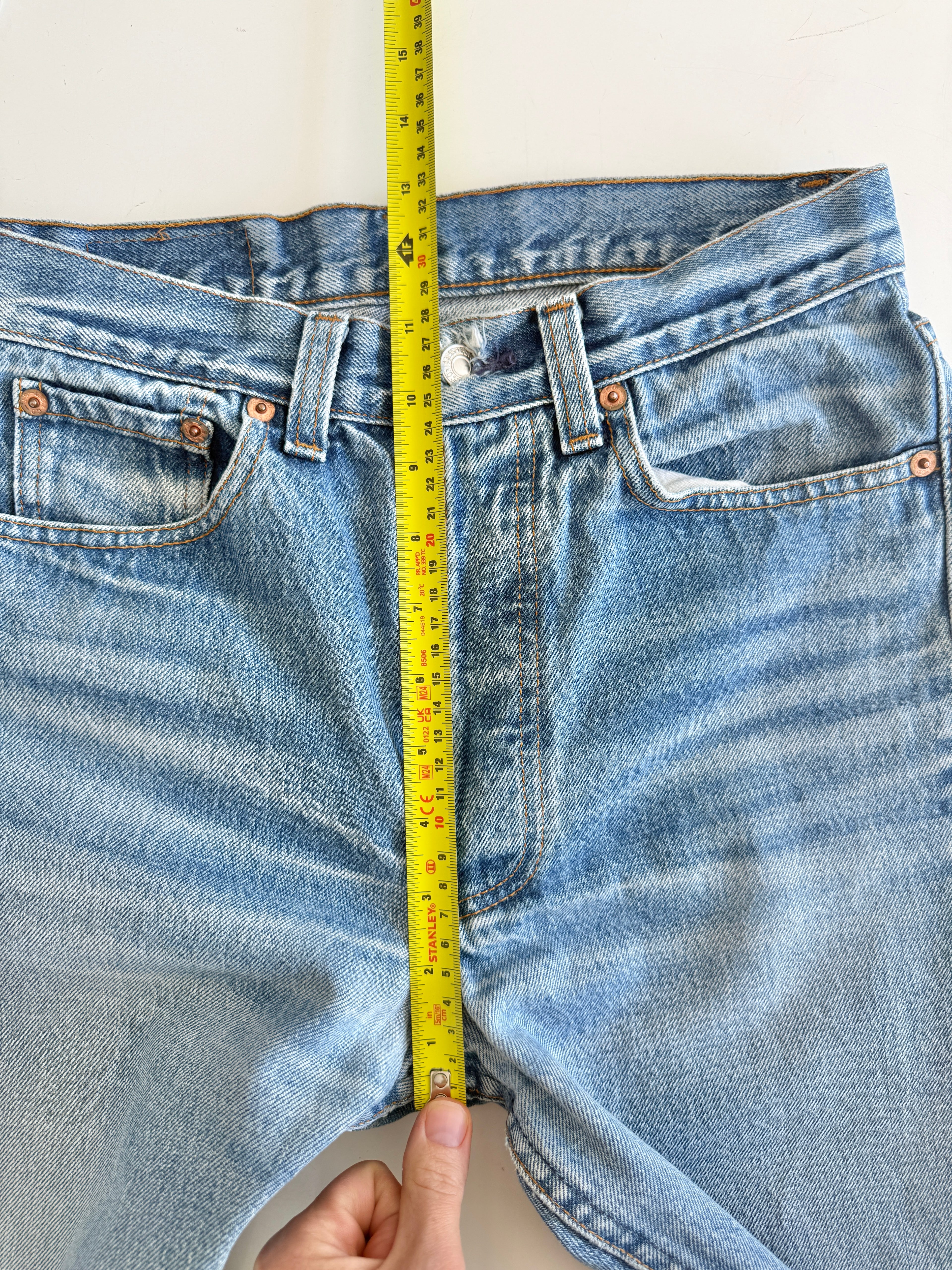 W27 vintage Levis 501 shorts 26/27” dark faded blue Levi’s 501s USA early 90s