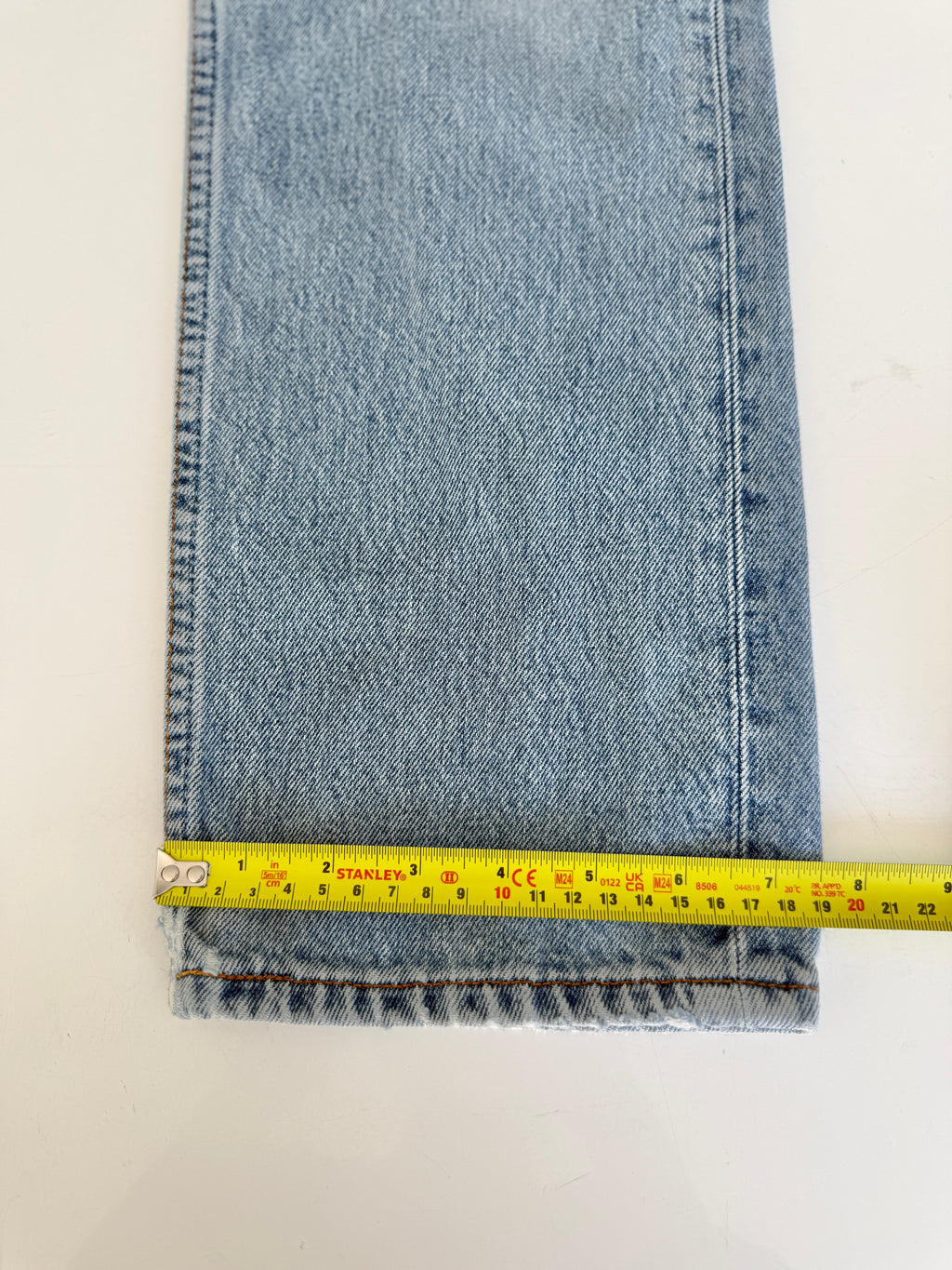 W27 L31 vintage Levis 501 26-27” measured light blue 90s denim Levi’s 501s