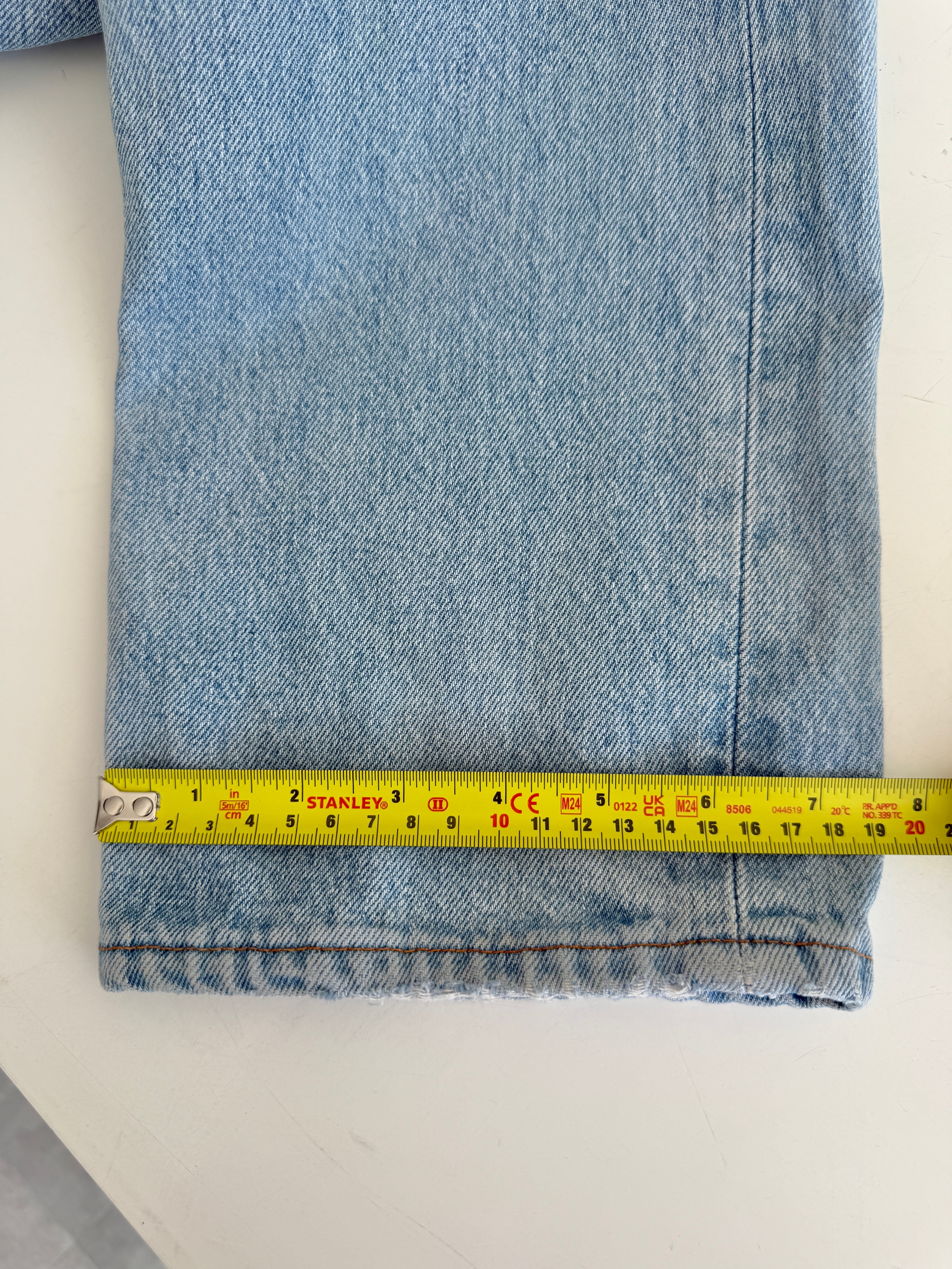 W30 L29 vintage Levis 501xx 30” measured waist light faded blue USA 90s  501xx