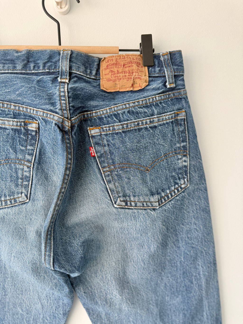 W30 L32 vintage Levis 501 29-30” measured dark blue faded blue 80s denim Levi’s 501s USA